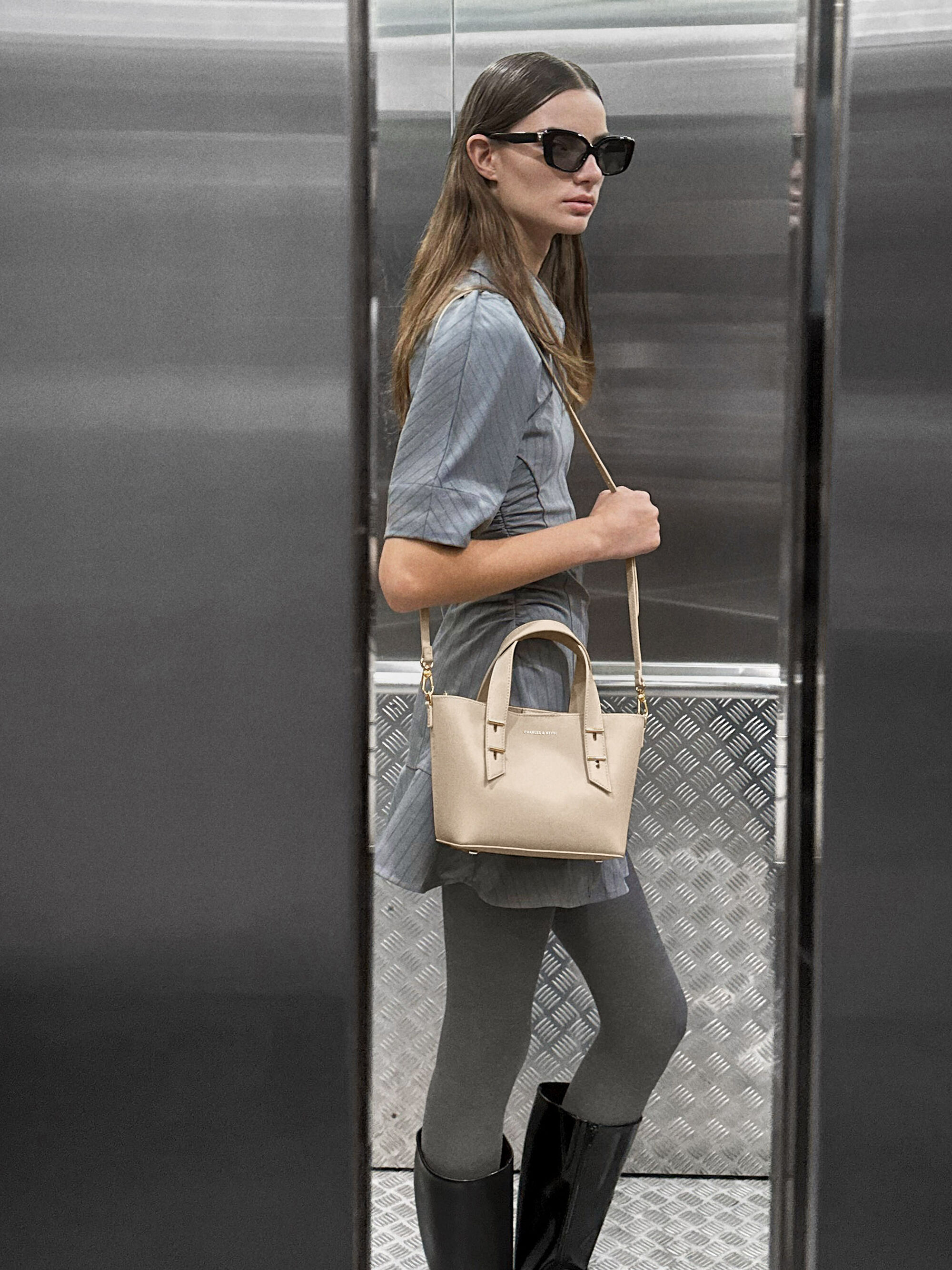 Shania ミニシャナイア ダブルハンドルトートバッグ - ダストオーツ