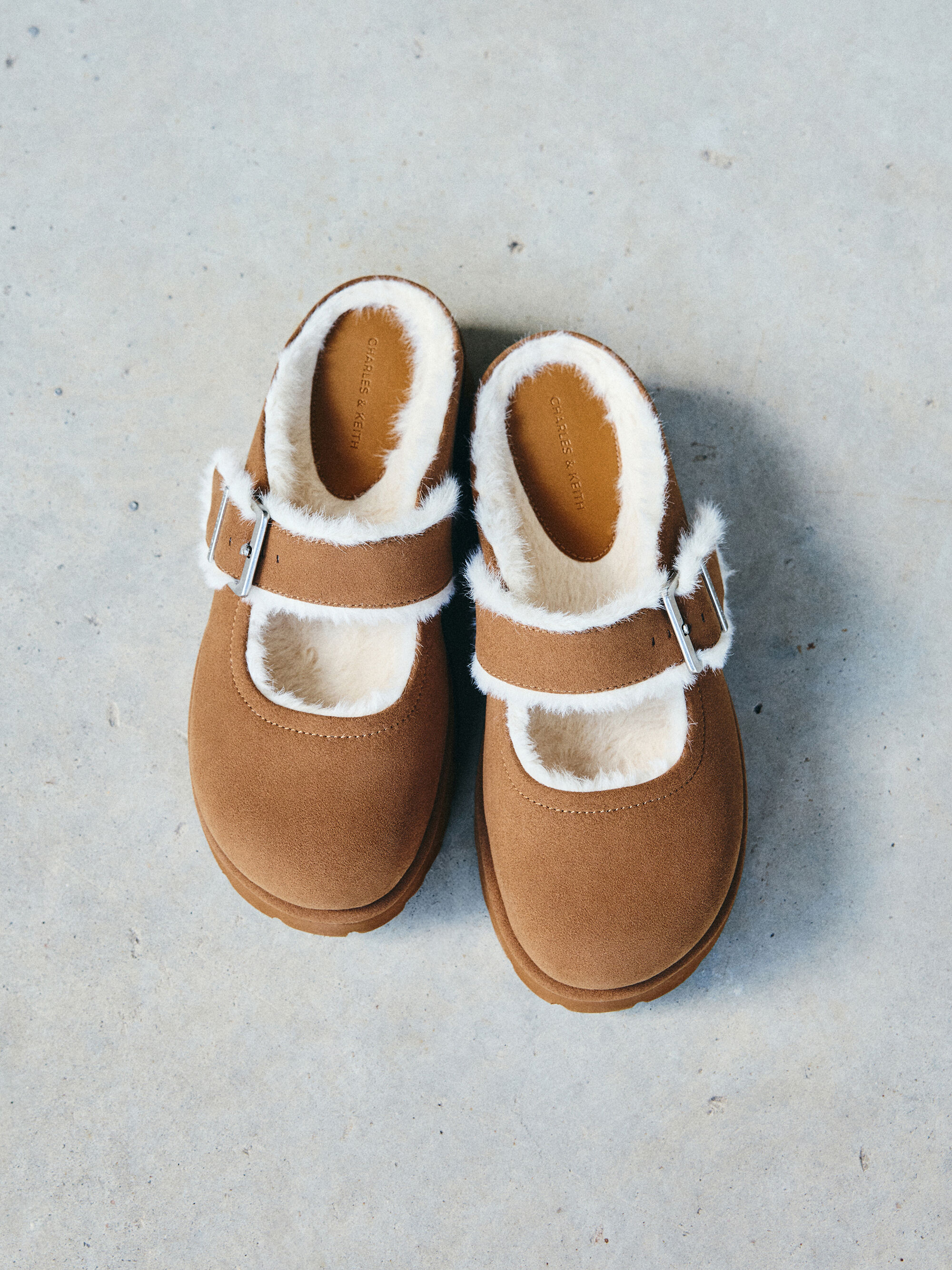 Bergen ベルゲン テクスチャーファートリムバックルプラットフォーム