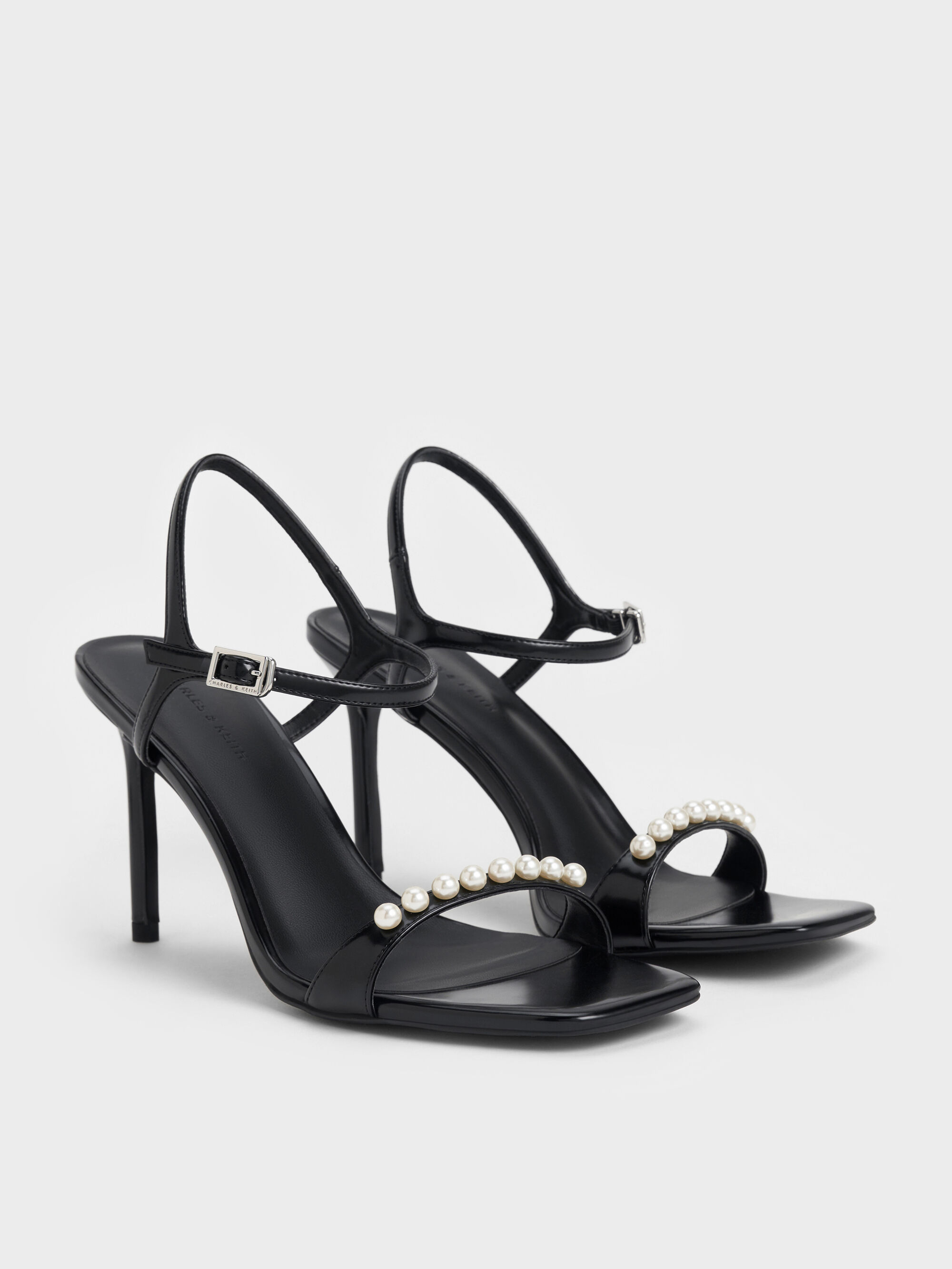 Helena ヘレナ パールエンベリシュッドヒールサンダル - ブラック
