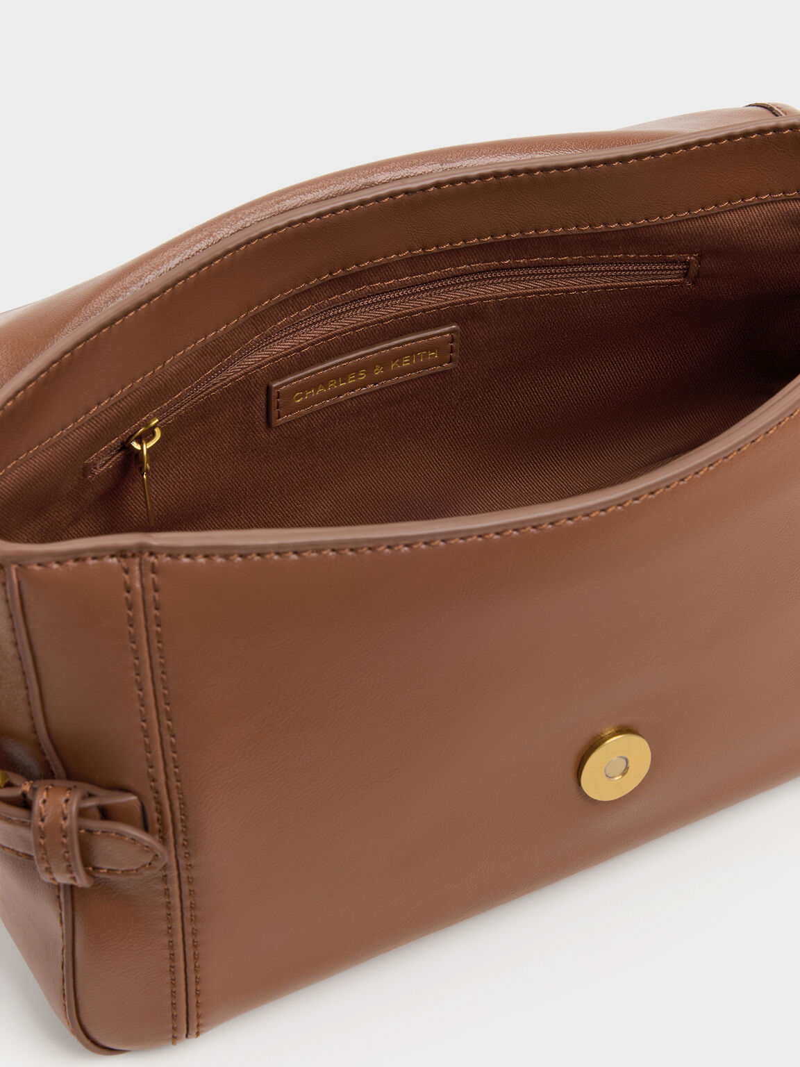 Gwynne グウィン メタリックバックル ベルトショルダーバッグ, チョコレート, hi-res