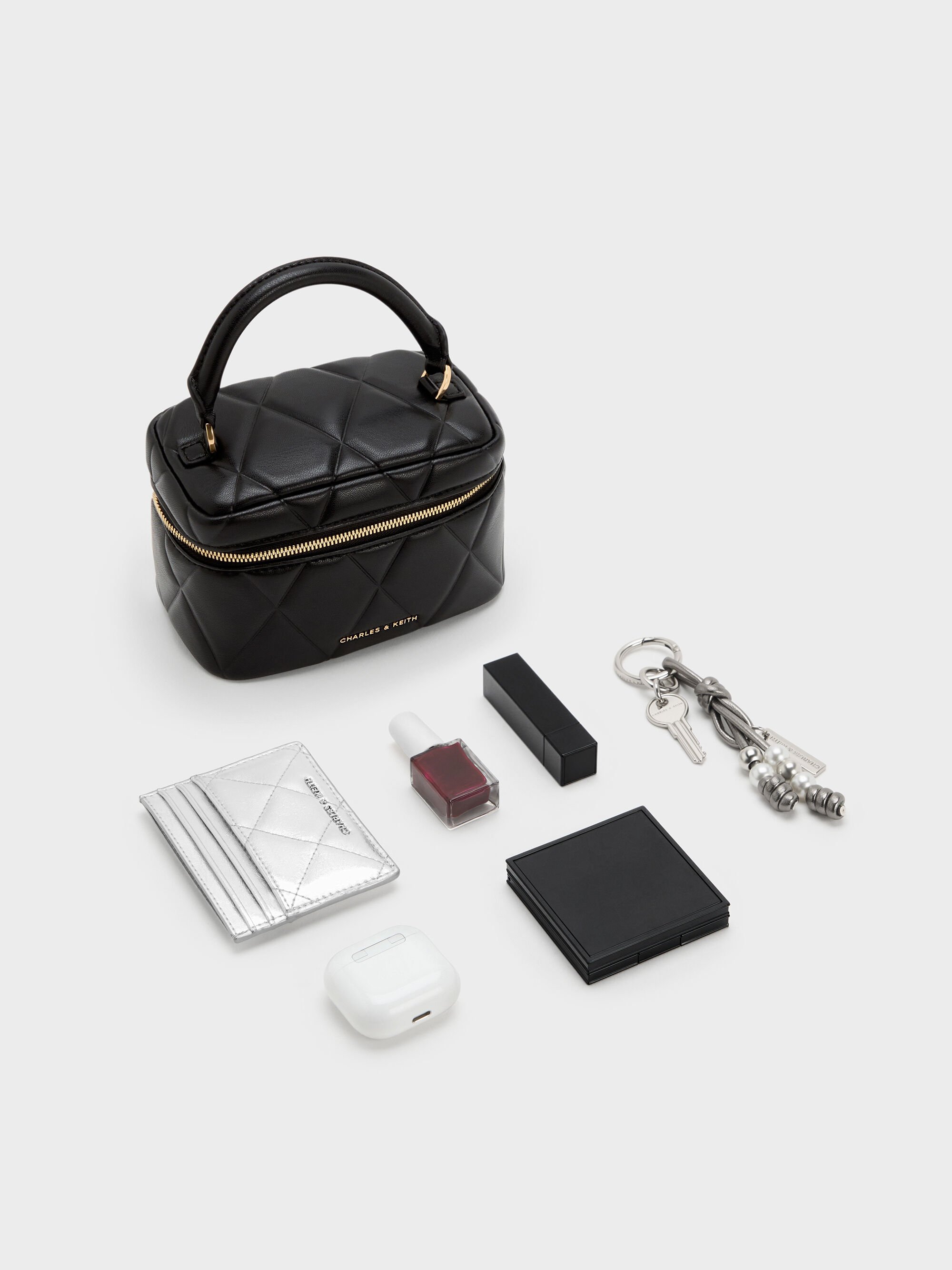 Arwen アルウェン キルトトップハンドルバニティバッグ - ブラック