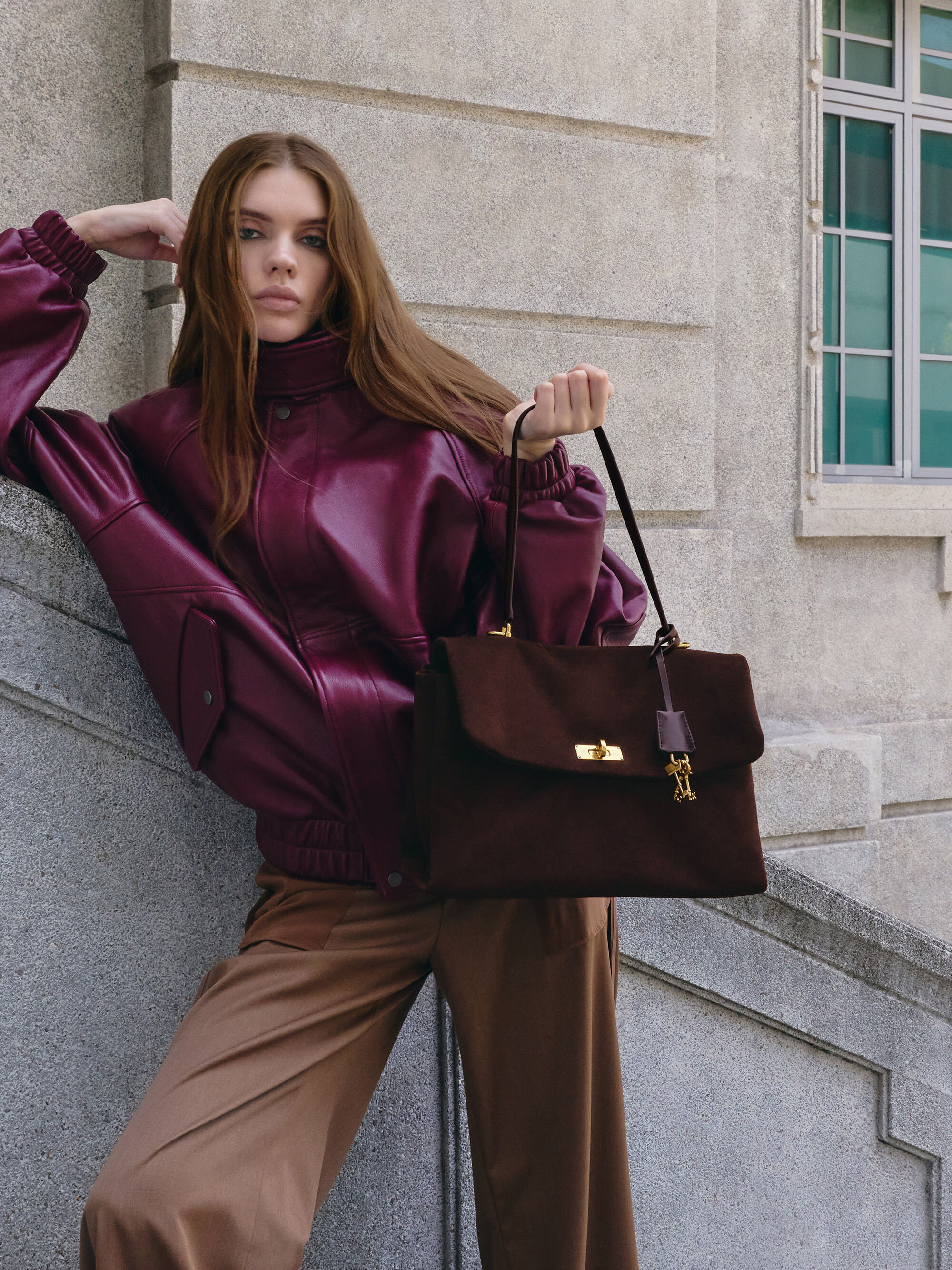 Kerry ケリー トップハンドルサッチェルバッグ - エスプレッソブラウン