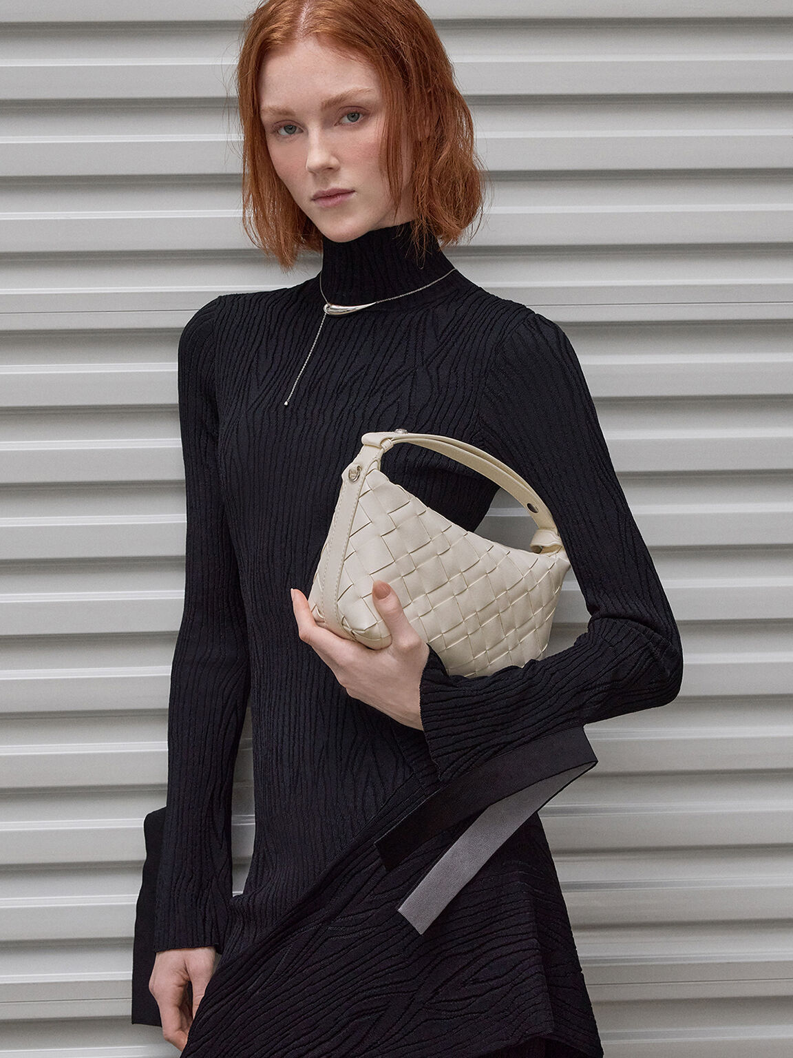 Ivette イヴェット ウーブンショルダーバッグ - クリーム | CHARLES