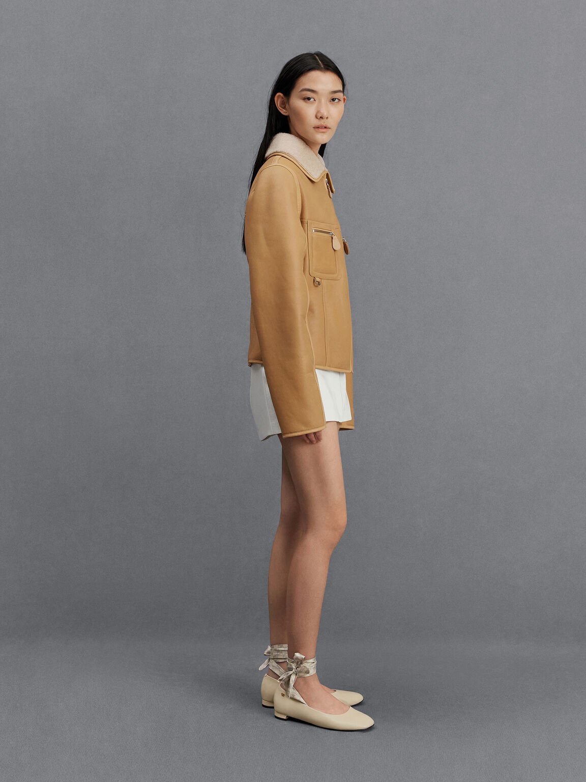 レザー モノグラムタイアラウンドバレーフラット, チョーク, hi-res