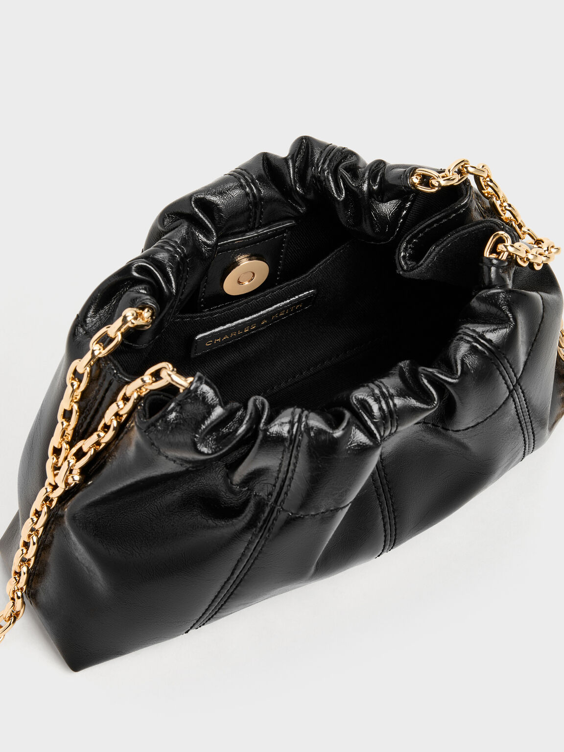 Ciara シアラ ルーシュドクロスボディーバッグ, ブラック, hi-res