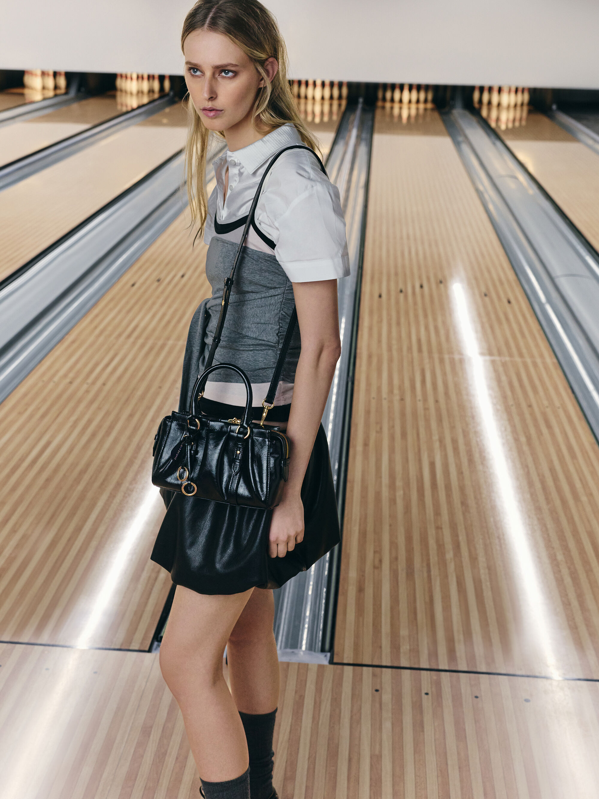 Britton ブリットン ルーシュドトップハンドルトートバッグ - ブラック