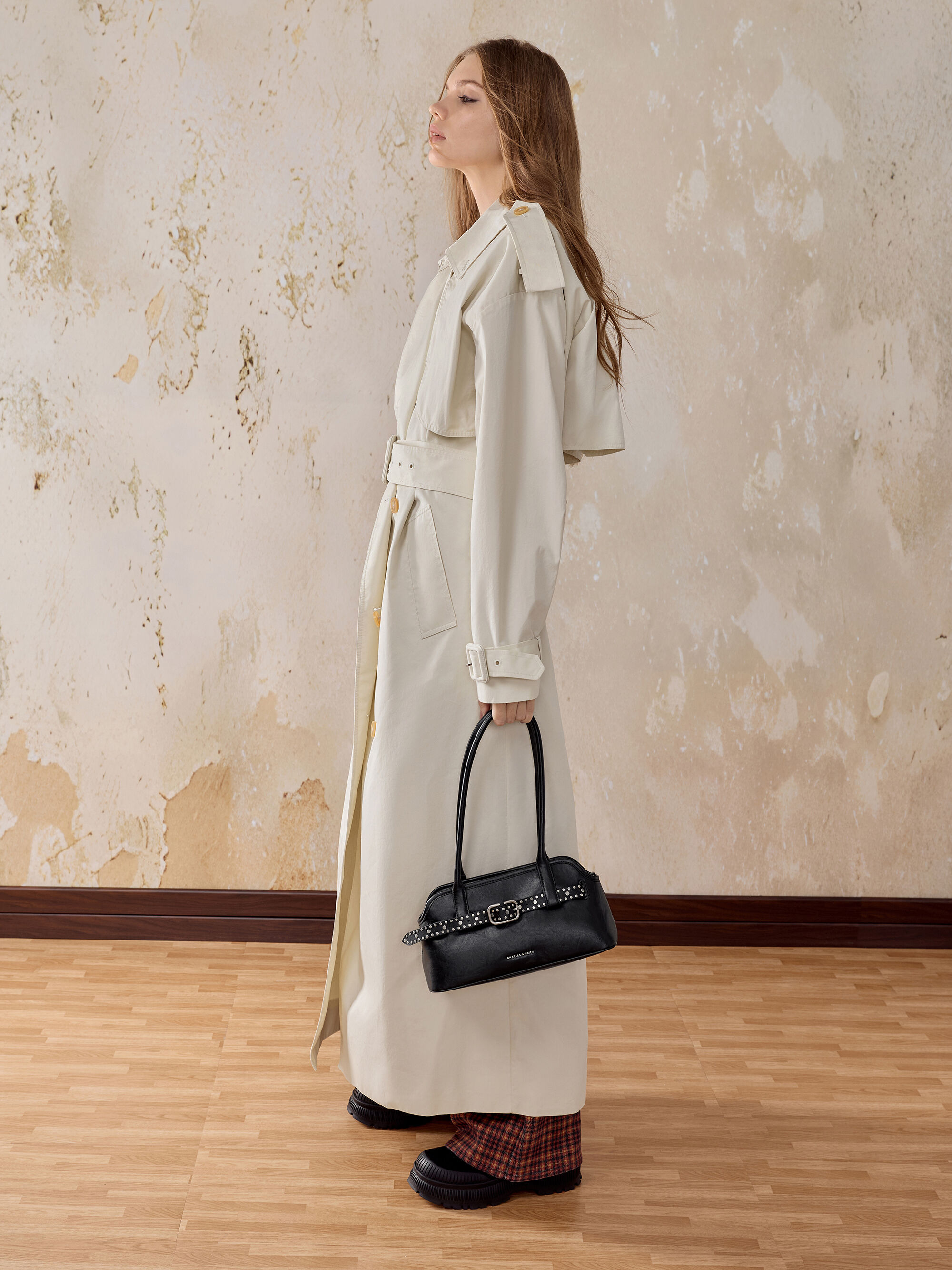 Victoria ヴィクトリア ベルトイロンゲイティッドショルダーバッグ