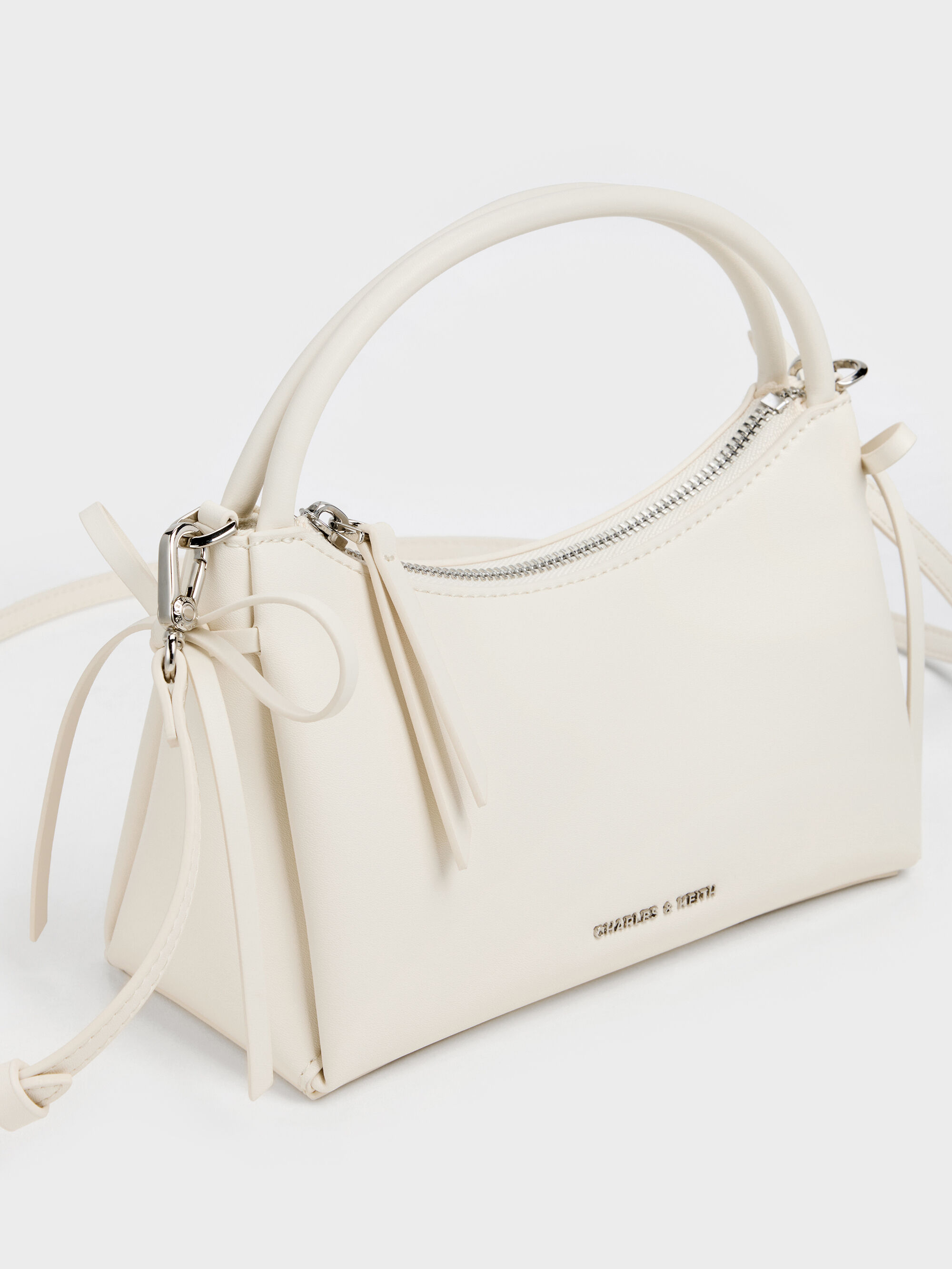 Hazel ヘーゼル ボウトップハンドルバッグ - クリーム | CHARLES