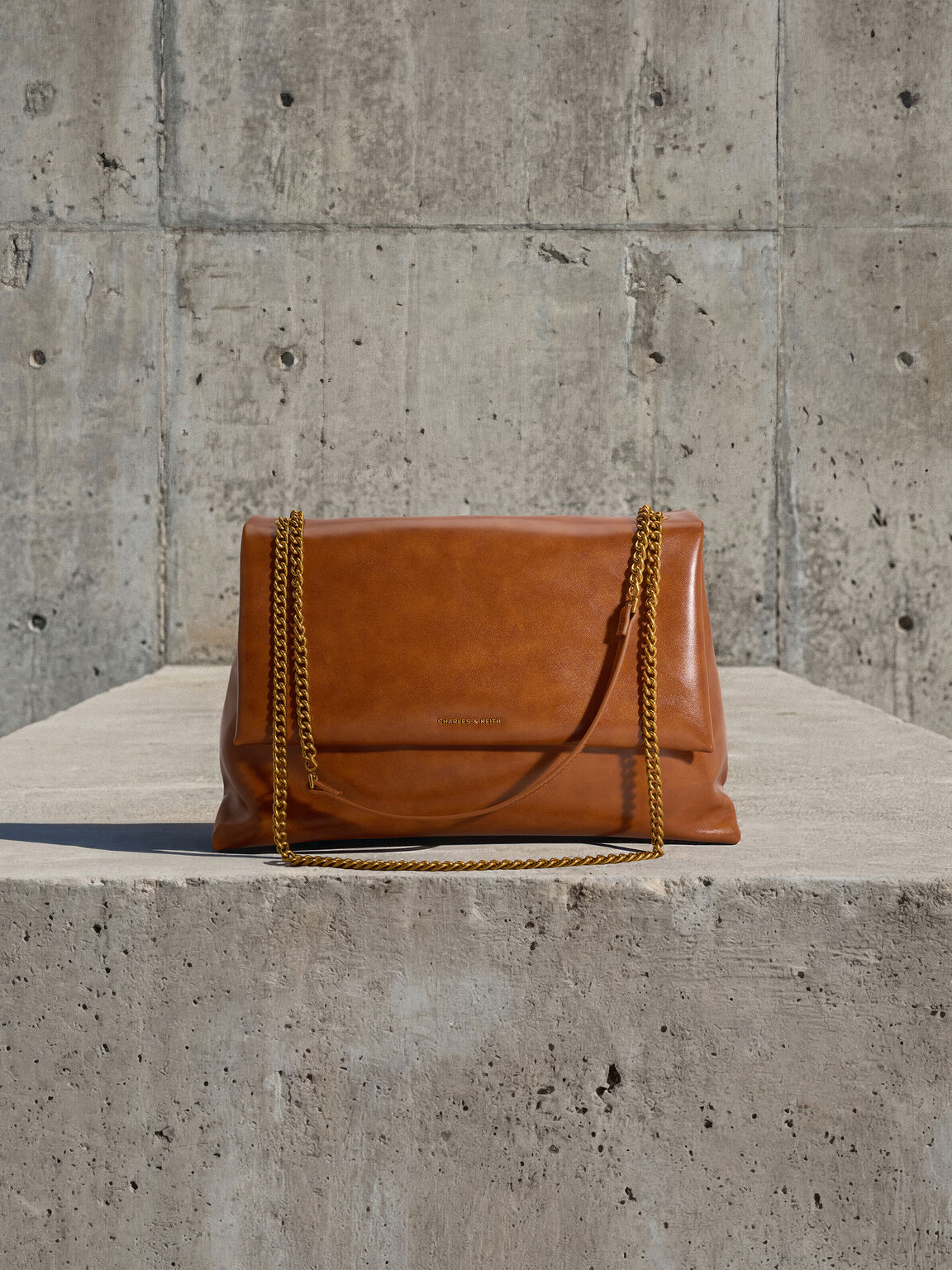 Sianna シアンナ チェーンハンドルショルダーバッグ, ディストレスドタン, hi-res