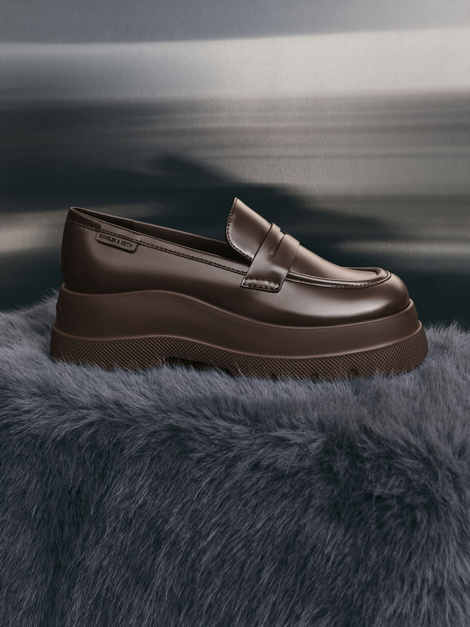 【新品】チャールズアンドキース　ローファー　ブラウン シューズ(レディース) - ブラウン | CHARLES & KEITH