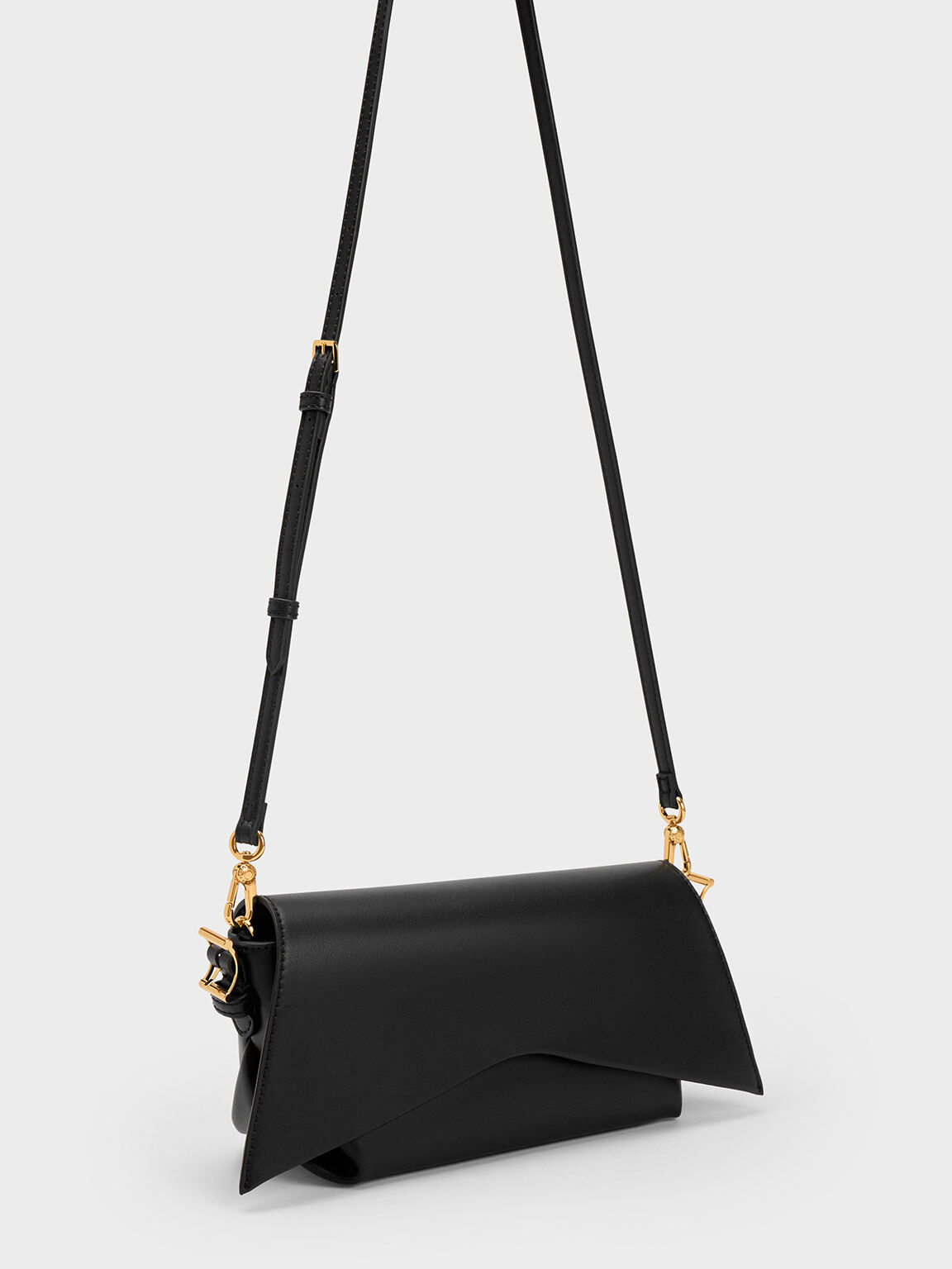 Boaz ボアズ ジオメトリックフロントフラップバッグ, ブラック, hi-res