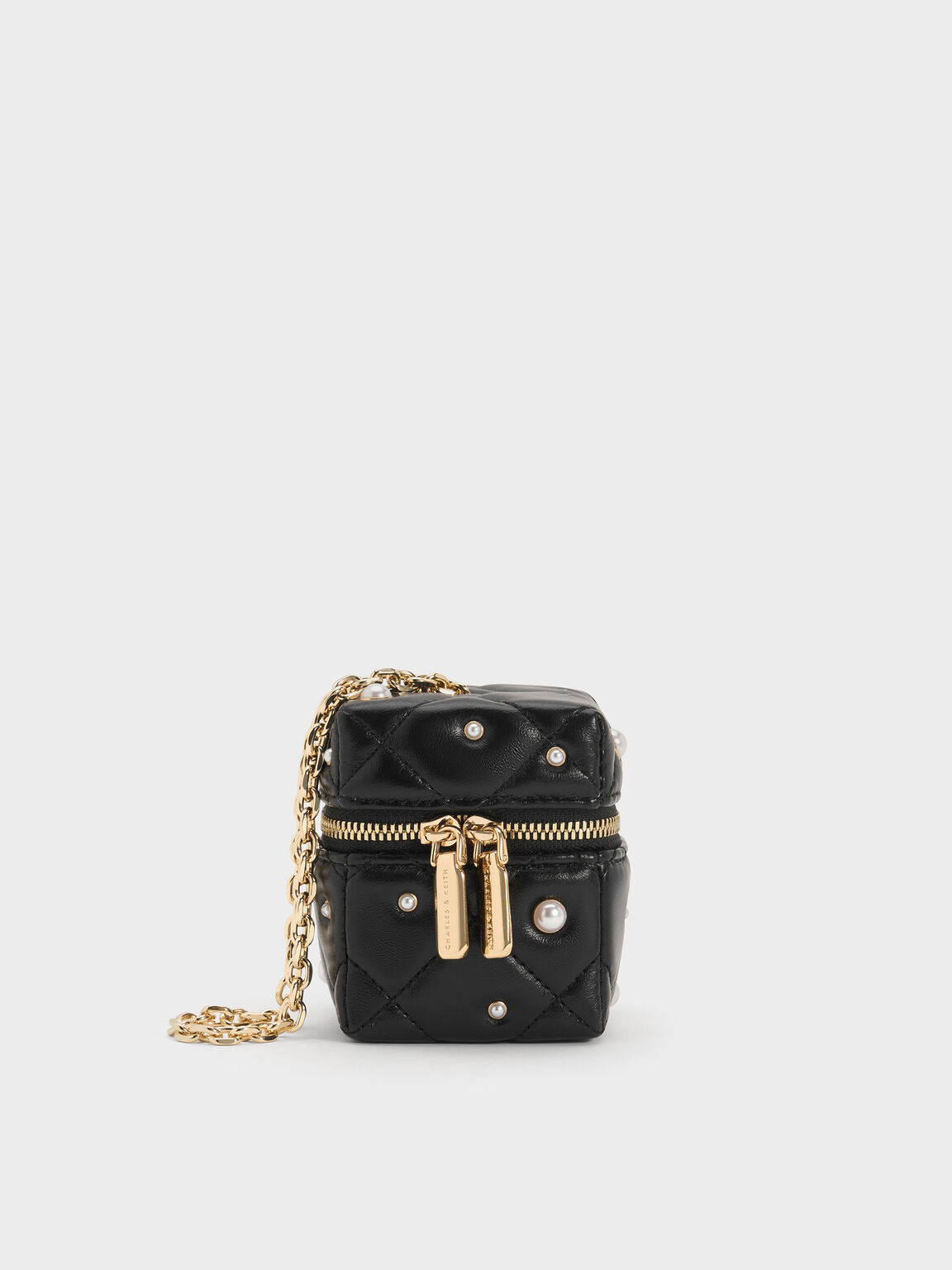 Janie マイクロジェイニー パールエンベリッシュドキルトチェーンハンドルボクシーポーチ, ブラック, hi-res