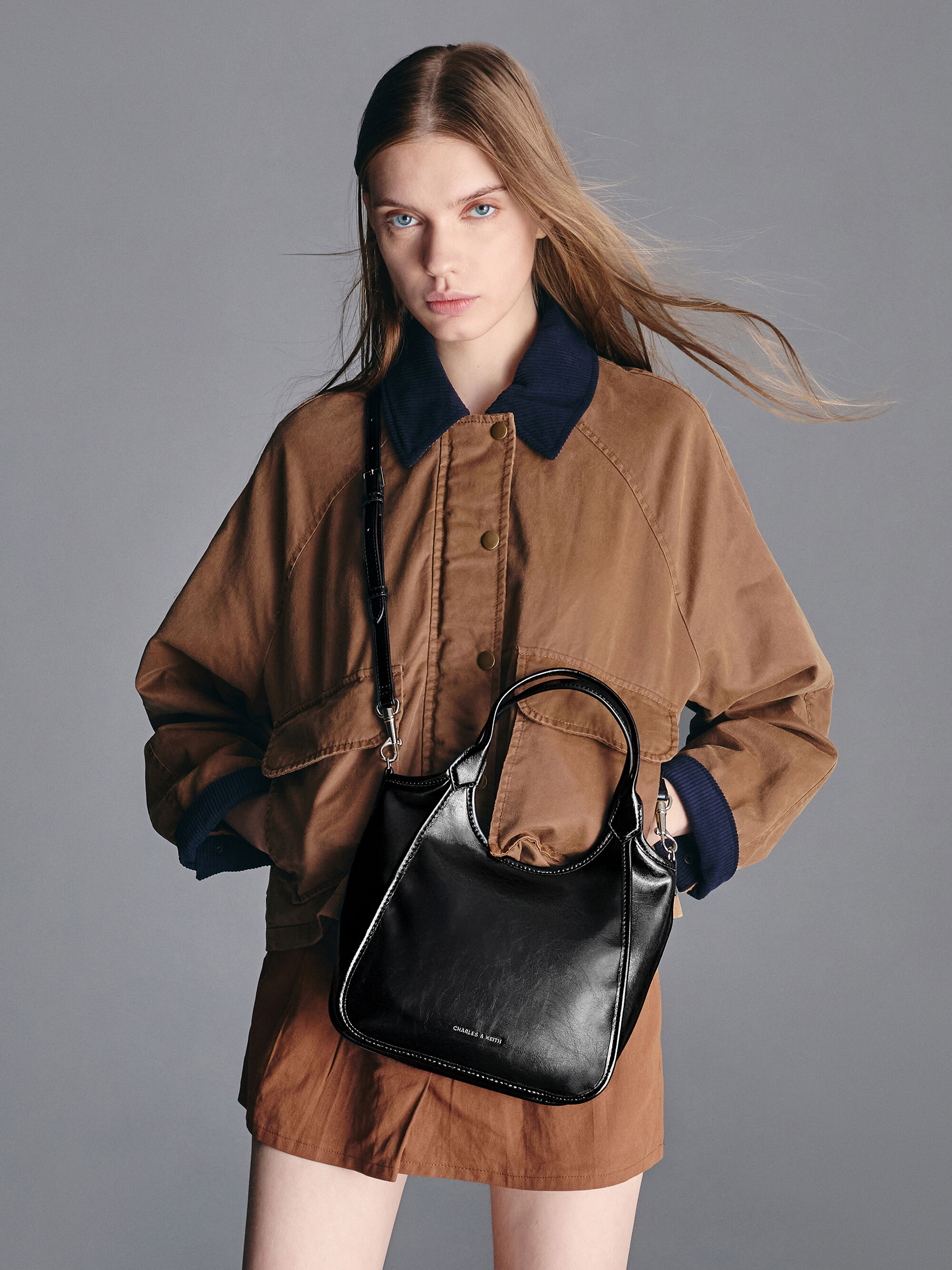 【即購入可】Sianna シアンナ クリンクルエフェクトスローチートートバッグ Sianna シアンナ クリンクルエフェクトスローチートートバッグ