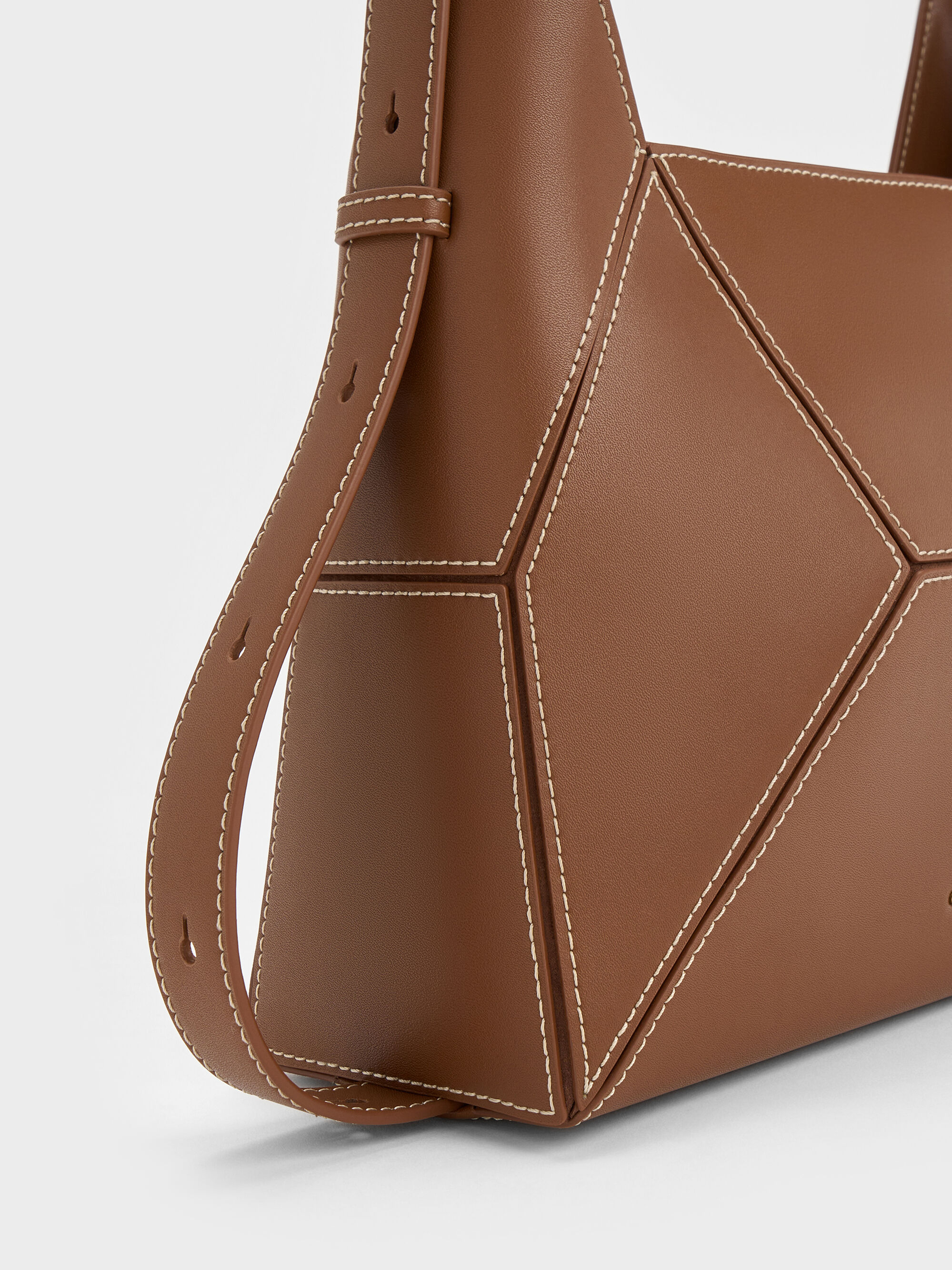 ショルダーバッグ(レディース) - ブラウン | CHARLES & KEITH