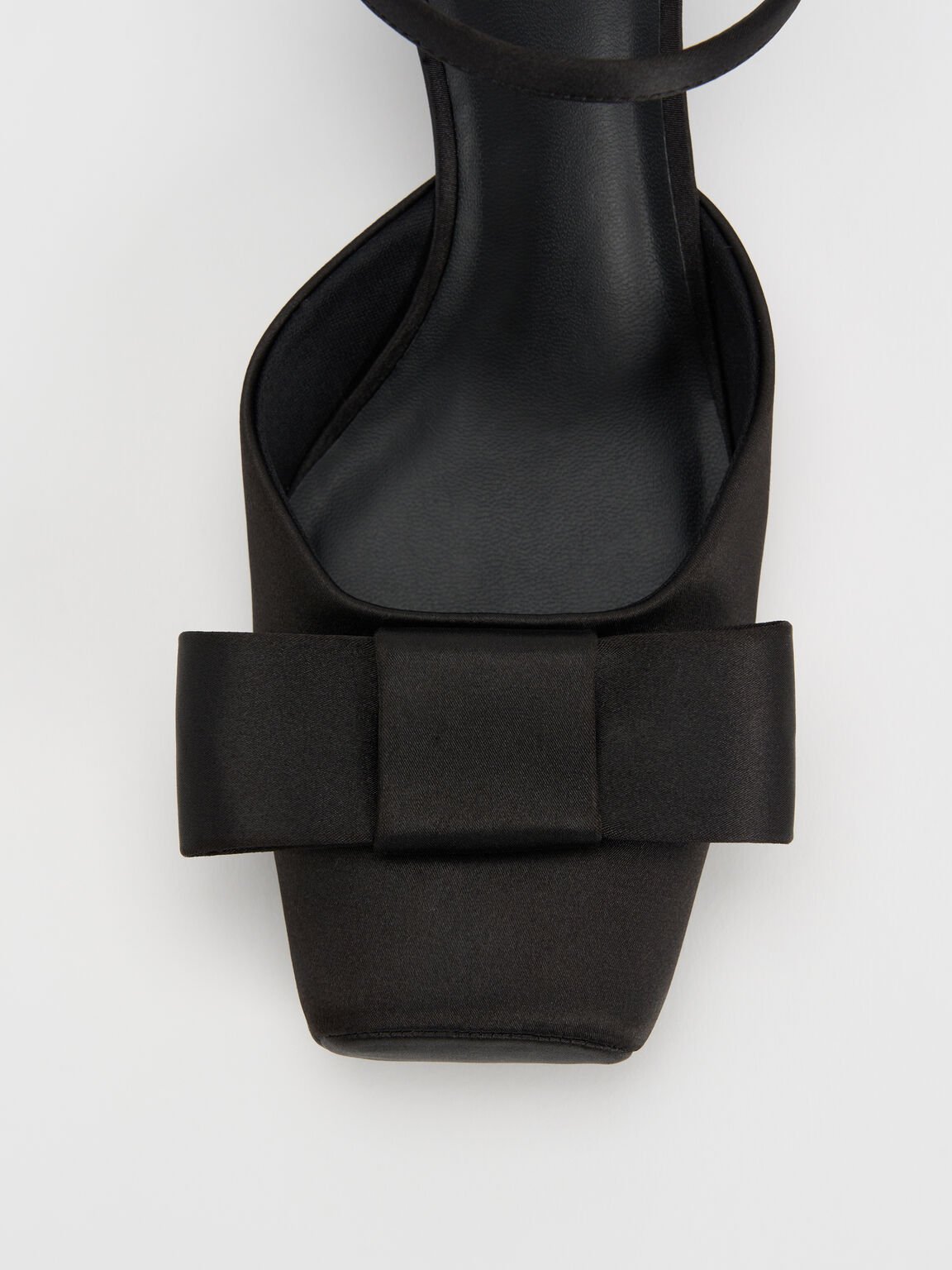 Brantley ブラントリー ボウ アンクルストラップパンプス, ブラックテクスチャード, hi-res