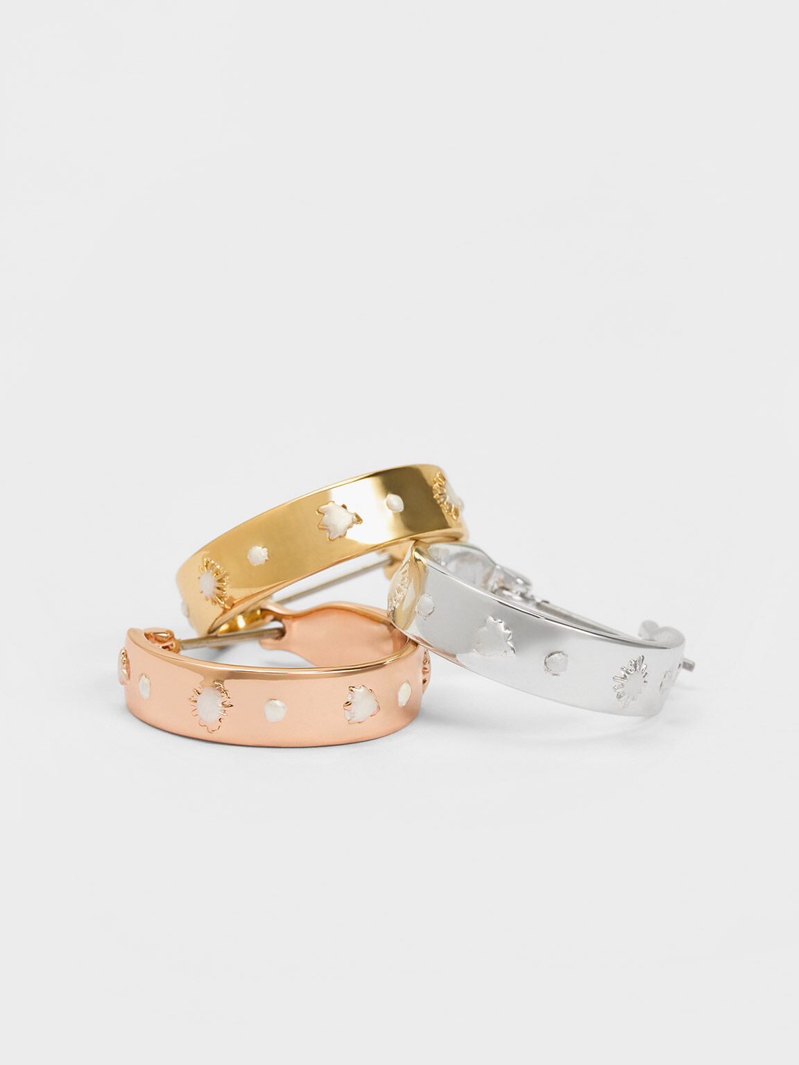 Leonora レオノーラ クリスタルエンベリッシュドフープピアス, ゴールド, hi-res