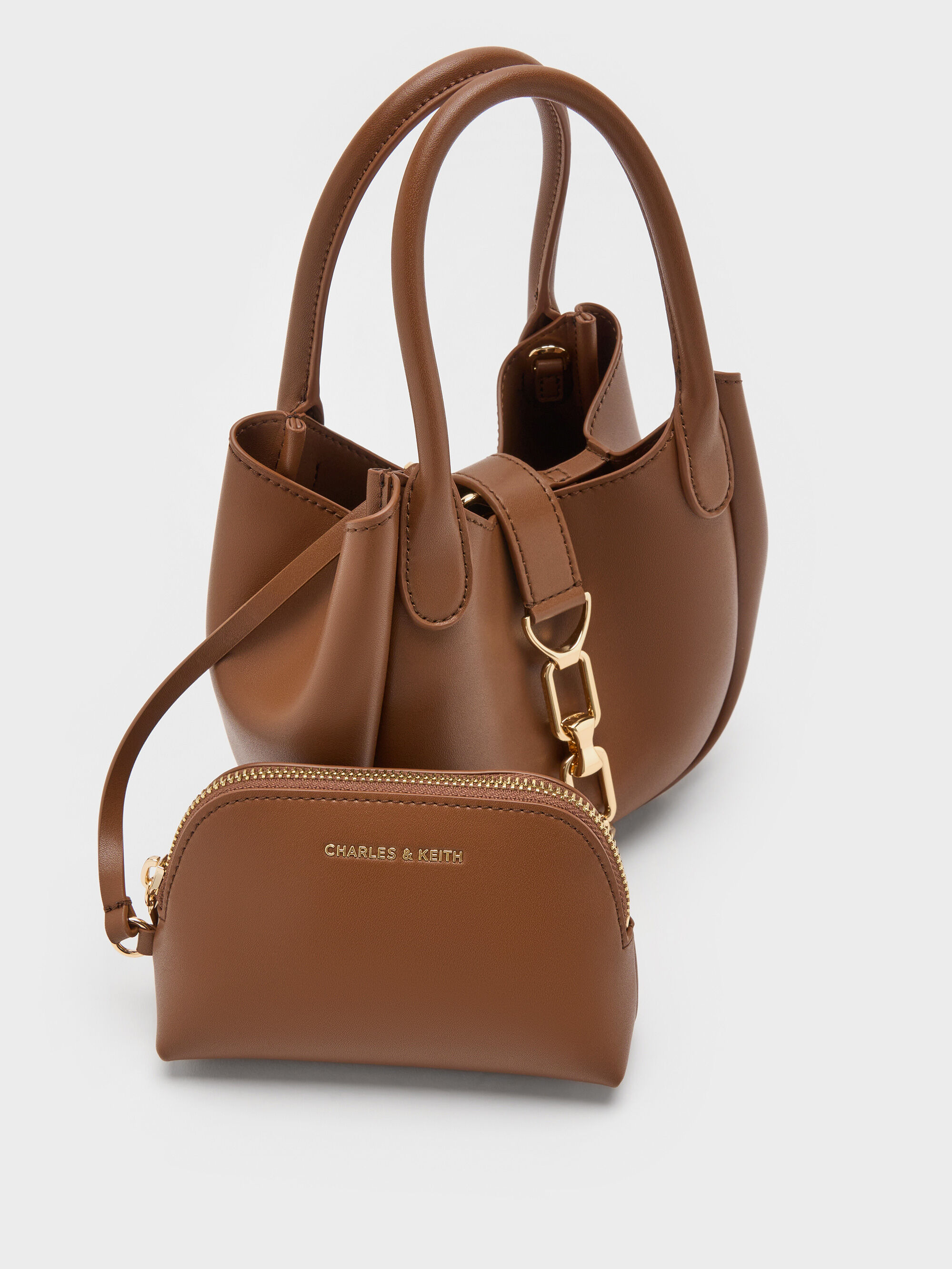 CHARLES & KEITH ブラウンショルダーバッグ ショルダーバッグ(レディース) - ブラウン | CHARLES & KEITH