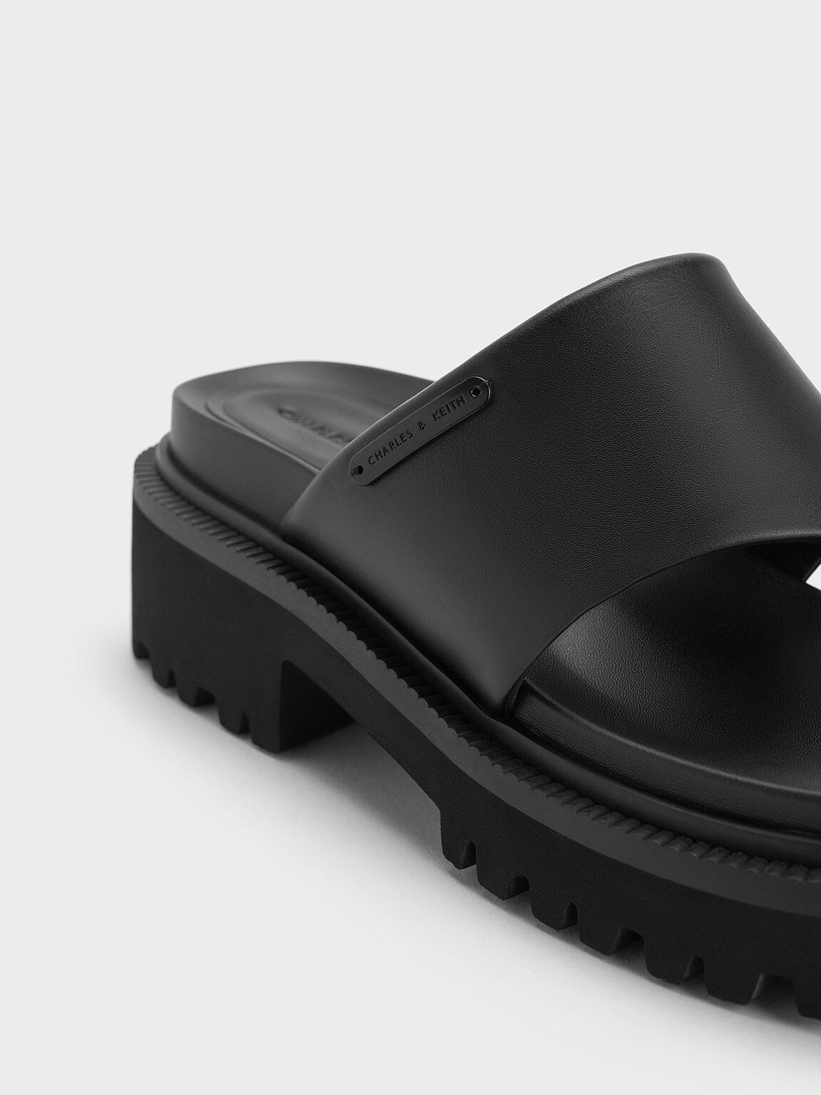 パッド リッジッドソールトングサンダル, ブラック, hi-res