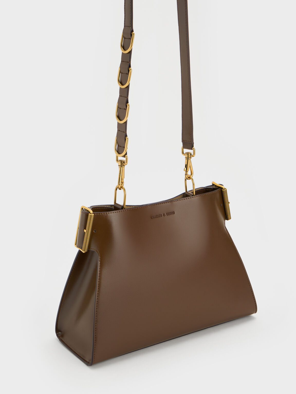 Lexie レクシー サイドバックルトラペーズショルダーバッグ, ダークブラウン, hi-res