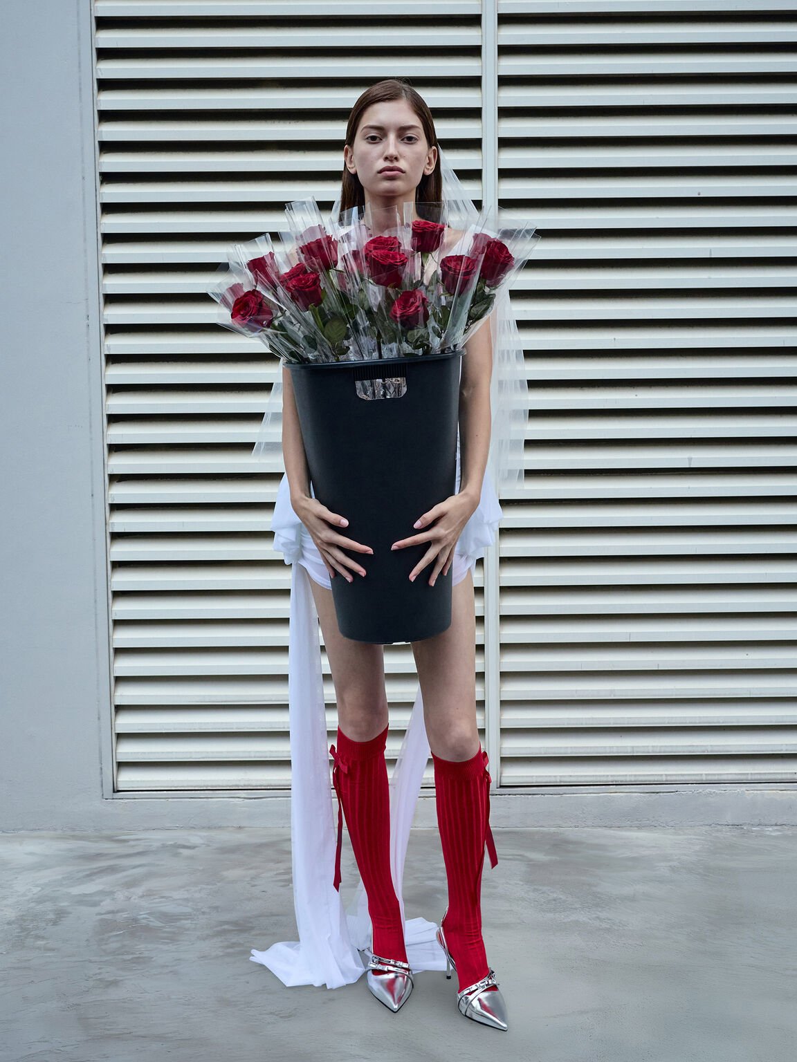 Jessy ジェッシ メタリックボウスリングバックパンプス, シルバー, hi-res