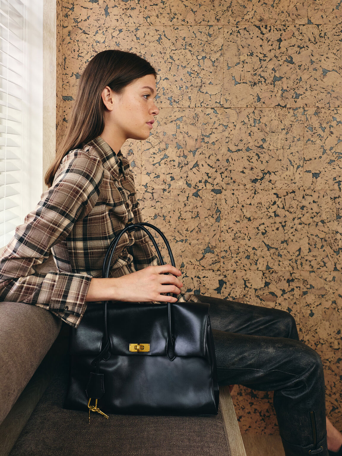 Kerry ケリー ターンロック ダブルハンドルトラペーズトートバッグ, ブラック, hi-res