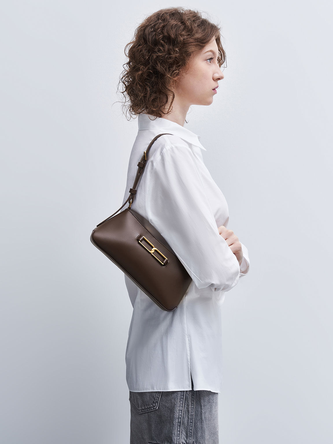 Gabine ガビーヌ レザートラペーズショルダーバッグ, ダークブラウン, hi-res