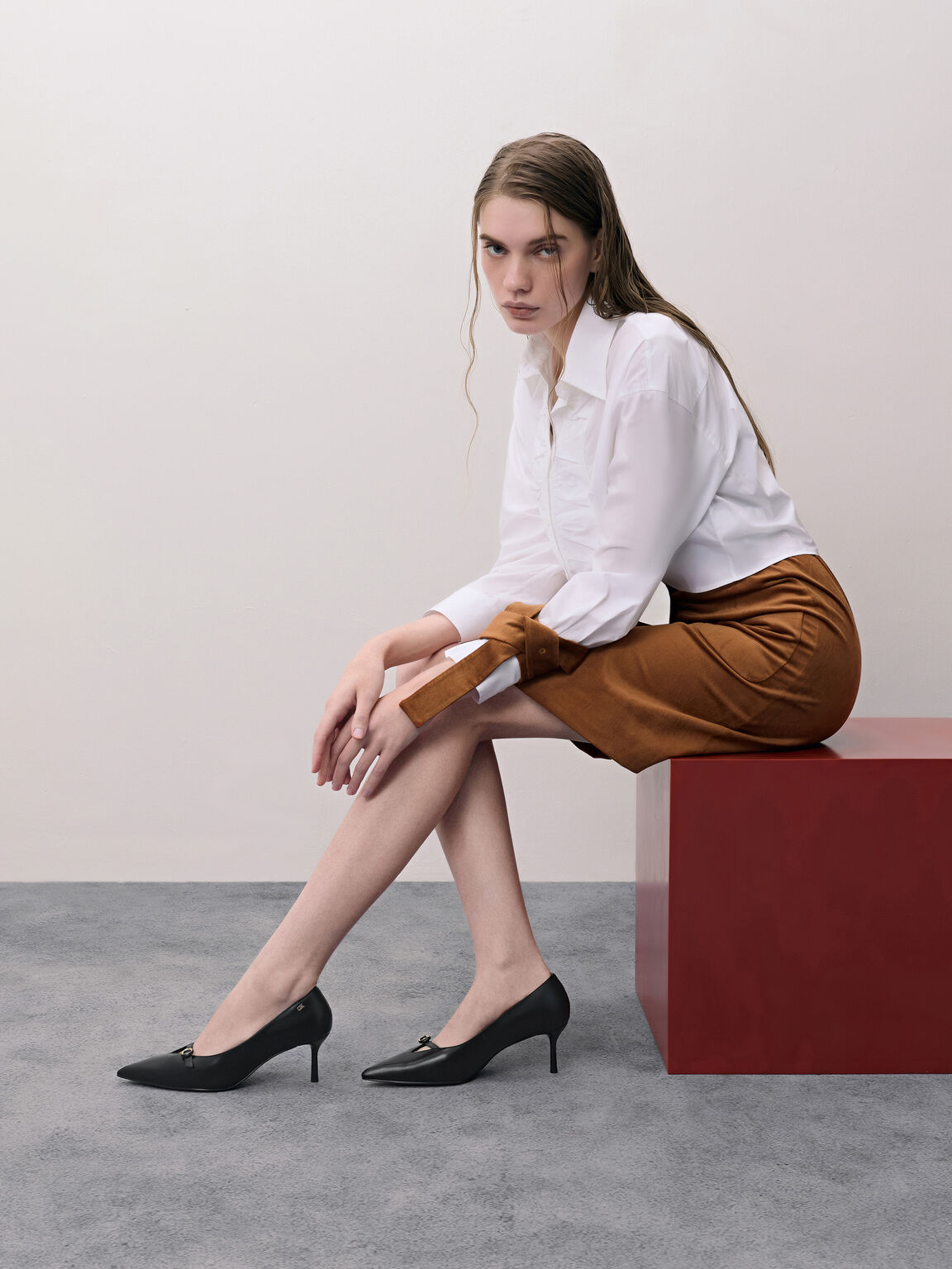 レザーバックルストラップ スティレットパンプス, ブラック, hi-res