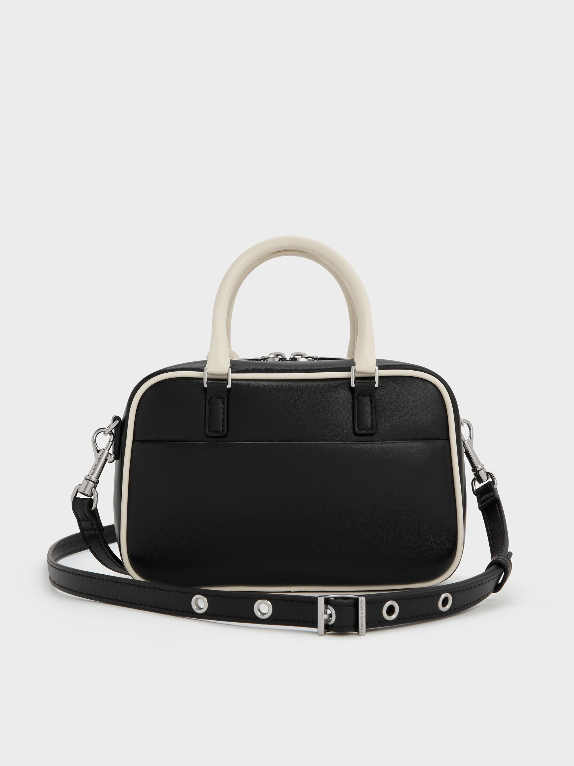 CHARLES & KEITH multi バック CHARLES & KEITH（チャールズ & キース）の「マルチポーチ クロス