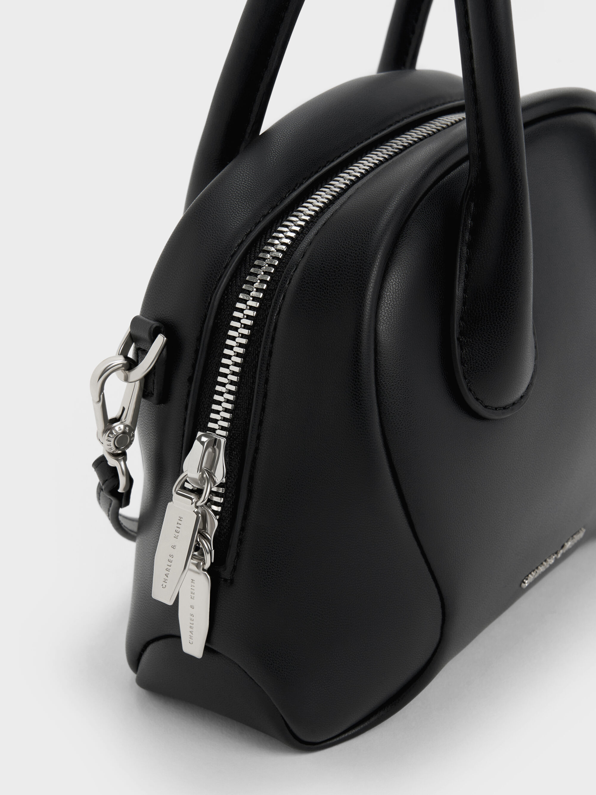 Nelly ネリ ボウリングバッグ - ノワール | CHARLES & KEITH