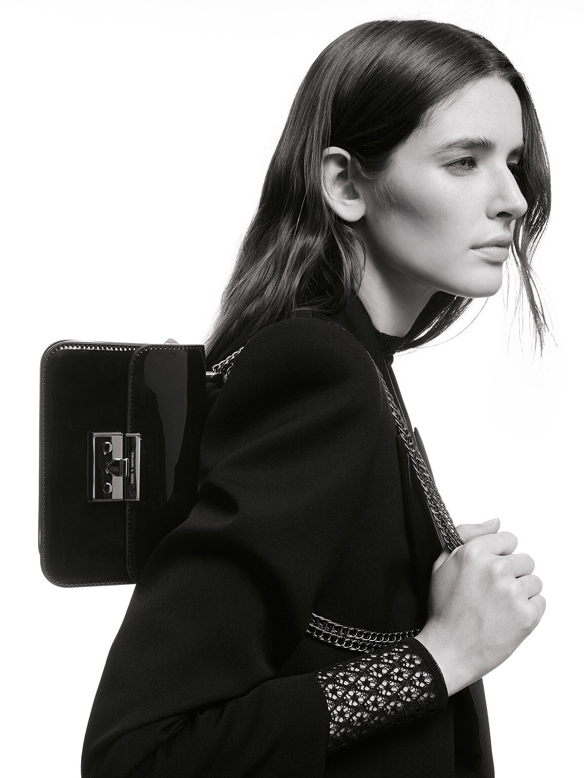 Alia アリア パテントチェーンストラップ クロスボディバッグ, ブラック, hi-res