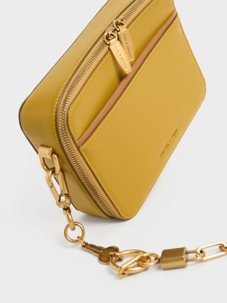 ロック&キーチェーン ハンドルバッグ - マスタード | CHARLES & KEITH 