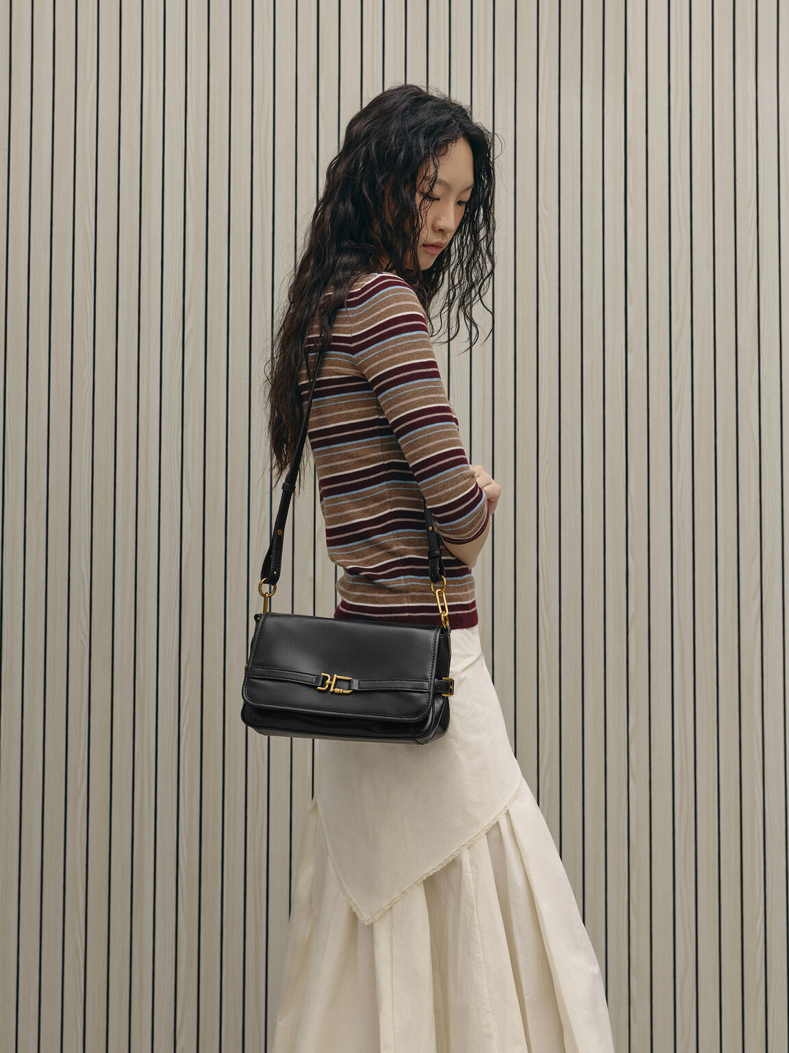 Gwynne グウィン メタリックバックル ベルトショルダーバッグ, ブラック, hi-res