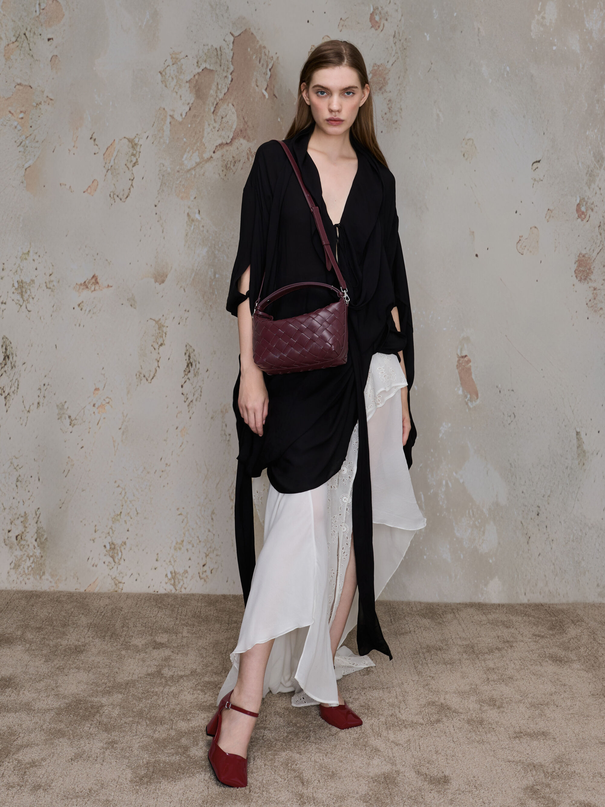 YUYU 新品 イヴェット ウーブンショルダーバッグ ワインベリーレッド Ivette イヴェット ウーブンショルダーバッグ - ワインベリーレッド