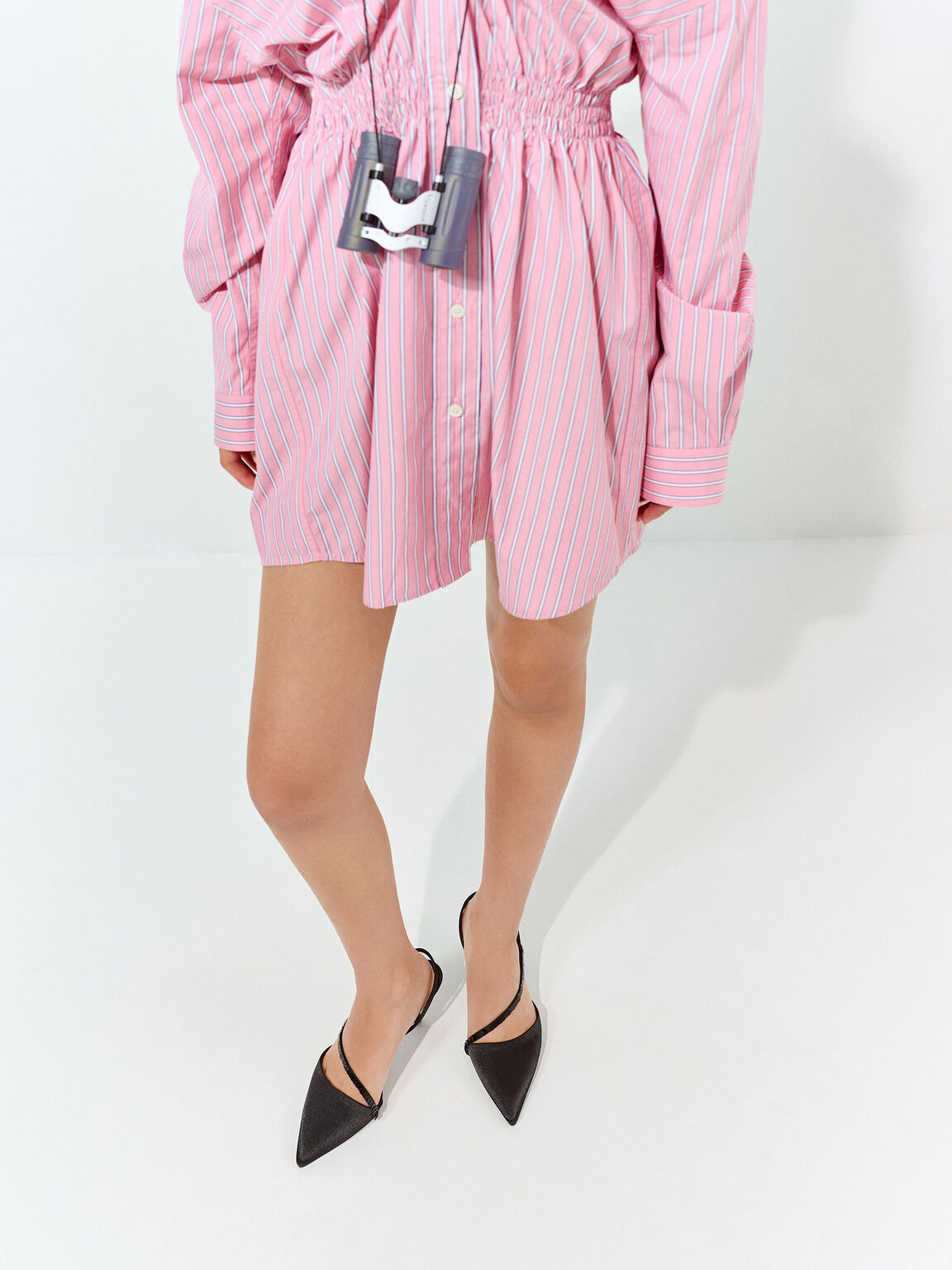 Briella ブリエラ スパンコール スリングバックパンプス, ブラックテクスチャード, hi-res