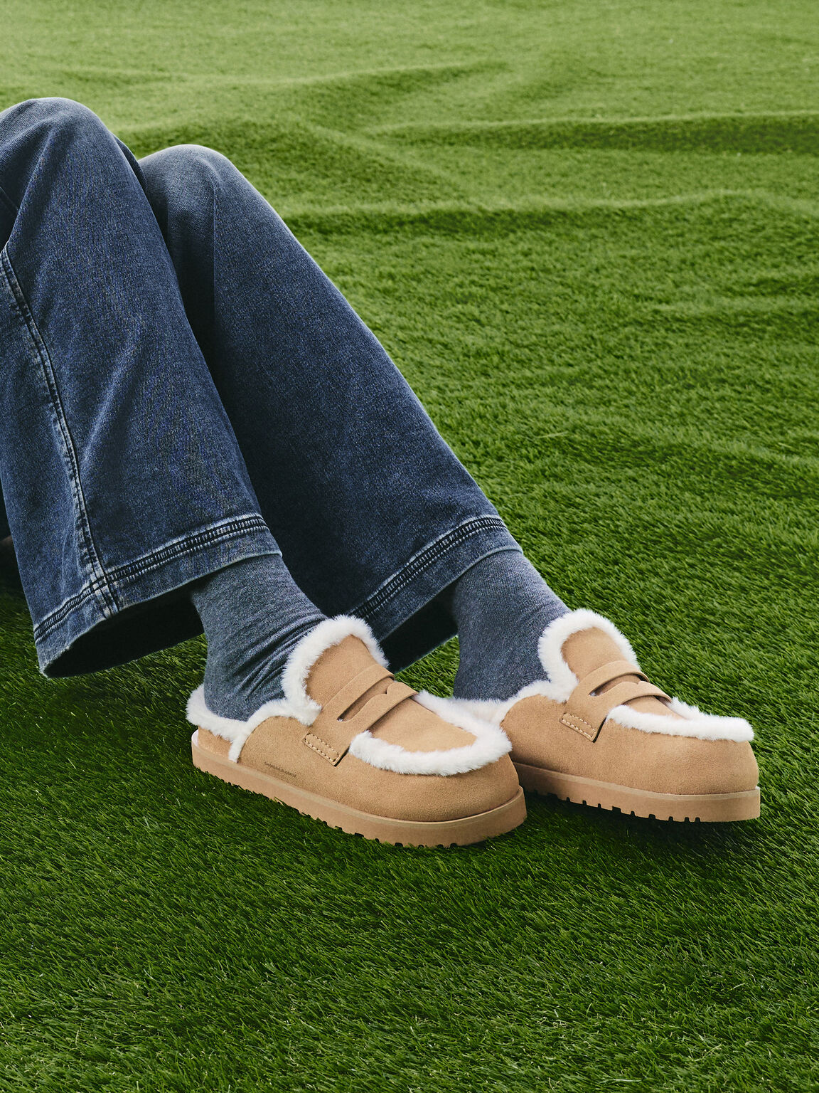 テクスチャー ファーフラットフォームミュール, サンド, hi-res