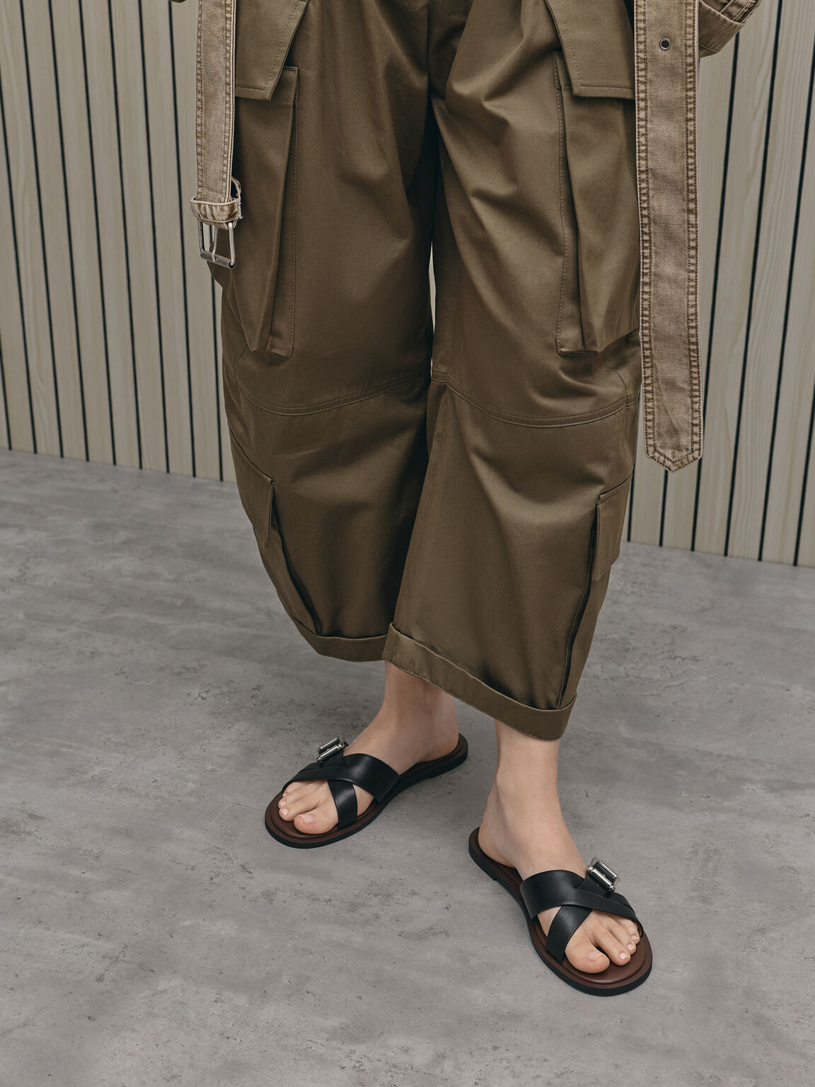 Anita アニータ クロスオーバースライドサンダル, ブラック, hi-res