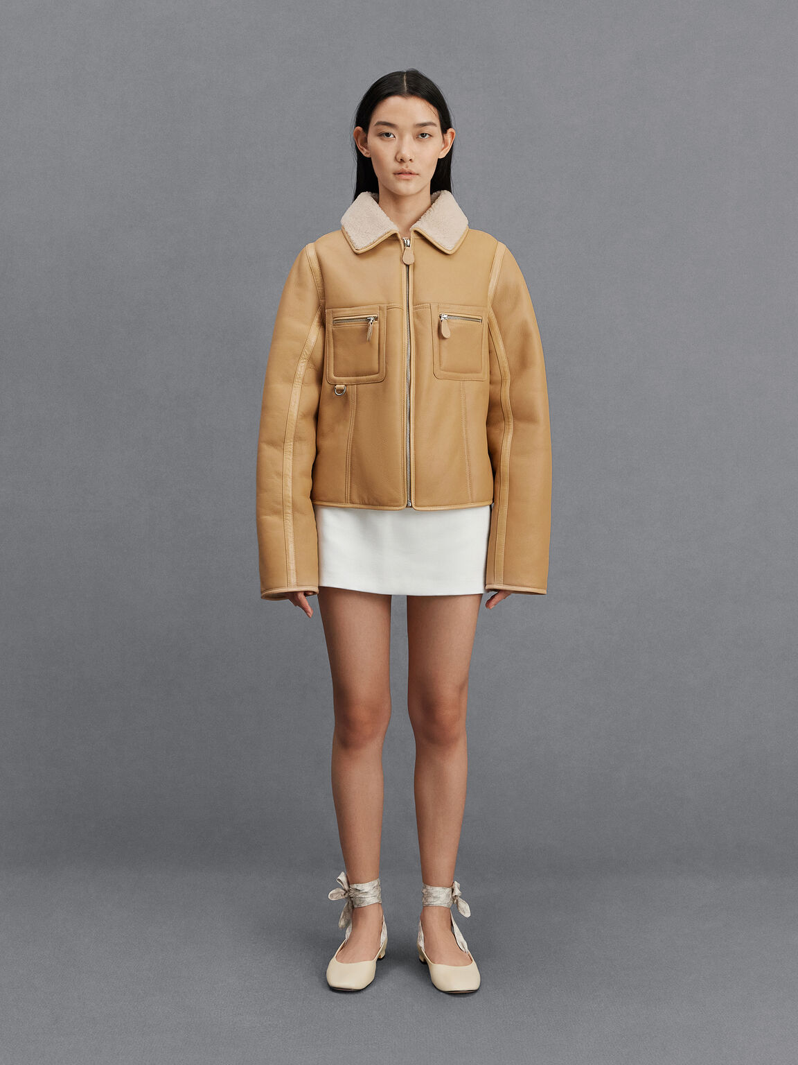 レザー モノグラムタイアラウンドバレーフラット, チョーク, hi-res