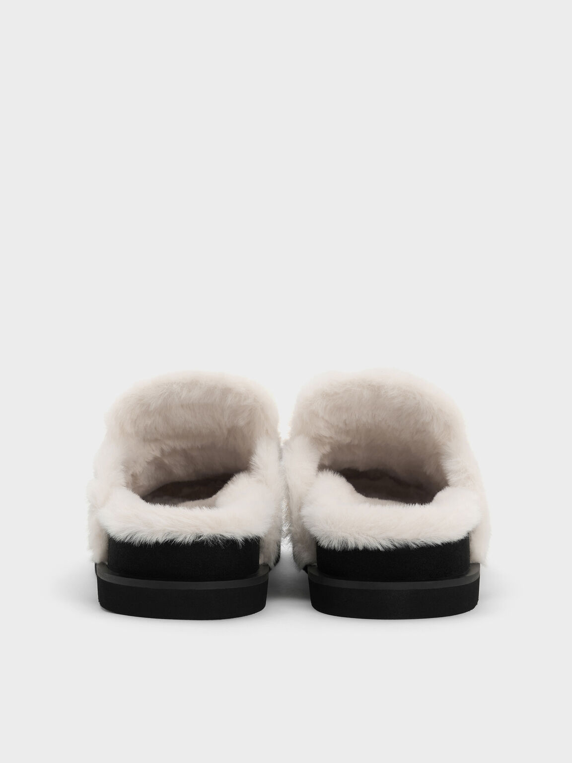 テクスチャー ファーフラットフォームミュール, ブラックテクスチャード, hi-res