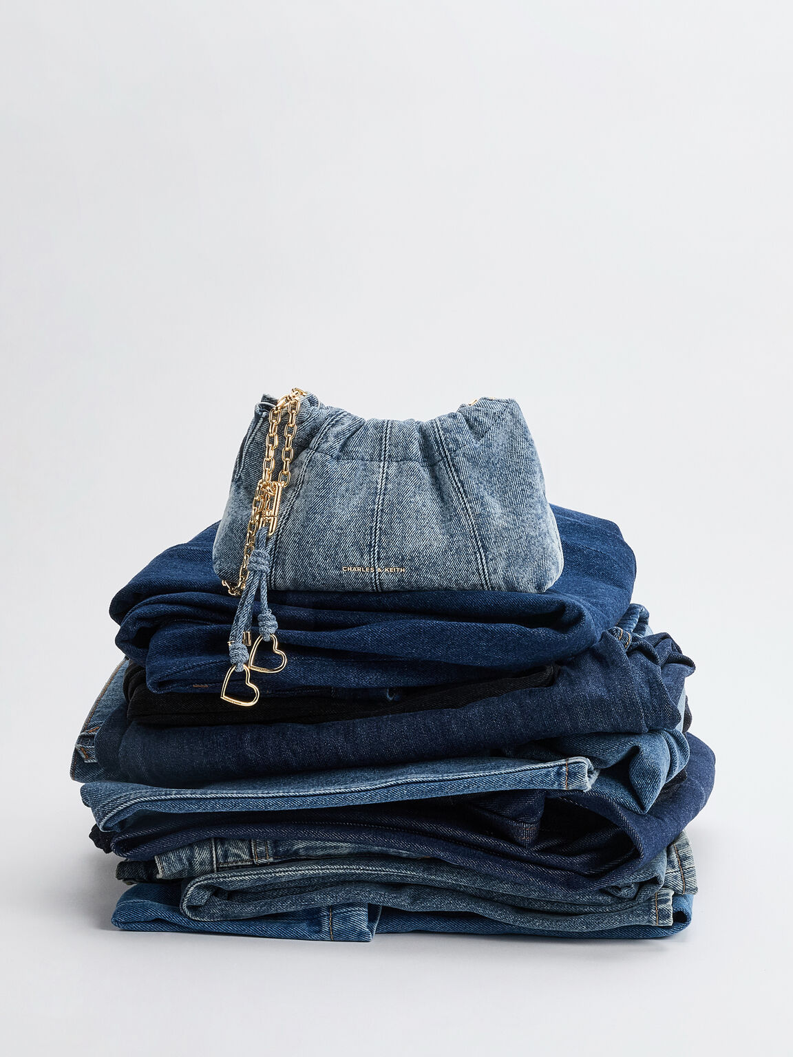 Ciara シアラ デニムルーシュドクロスボディーバッグ, デニムブルー, hi-res