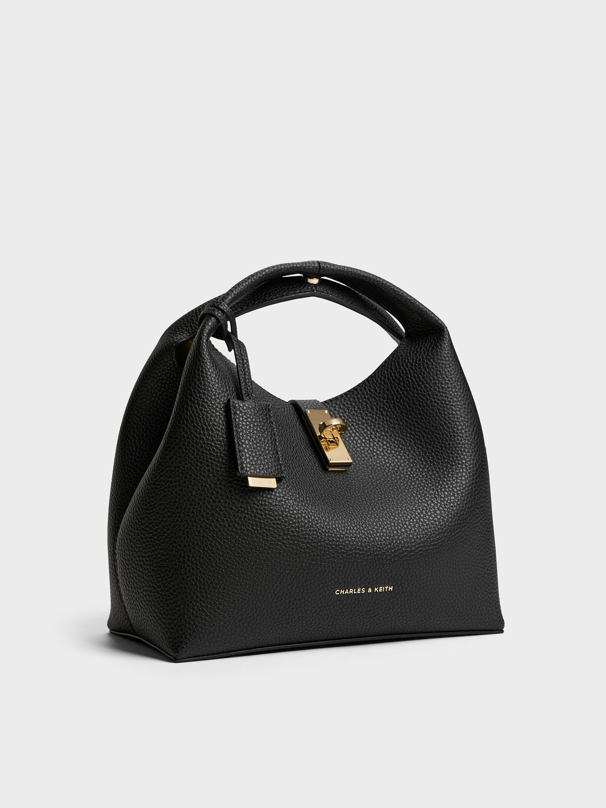 CHARLES & KEITH チャンス メタリックアクセントバケットバッグ Chance チャンス メタリックアクセントバケットバッグ - ブラック