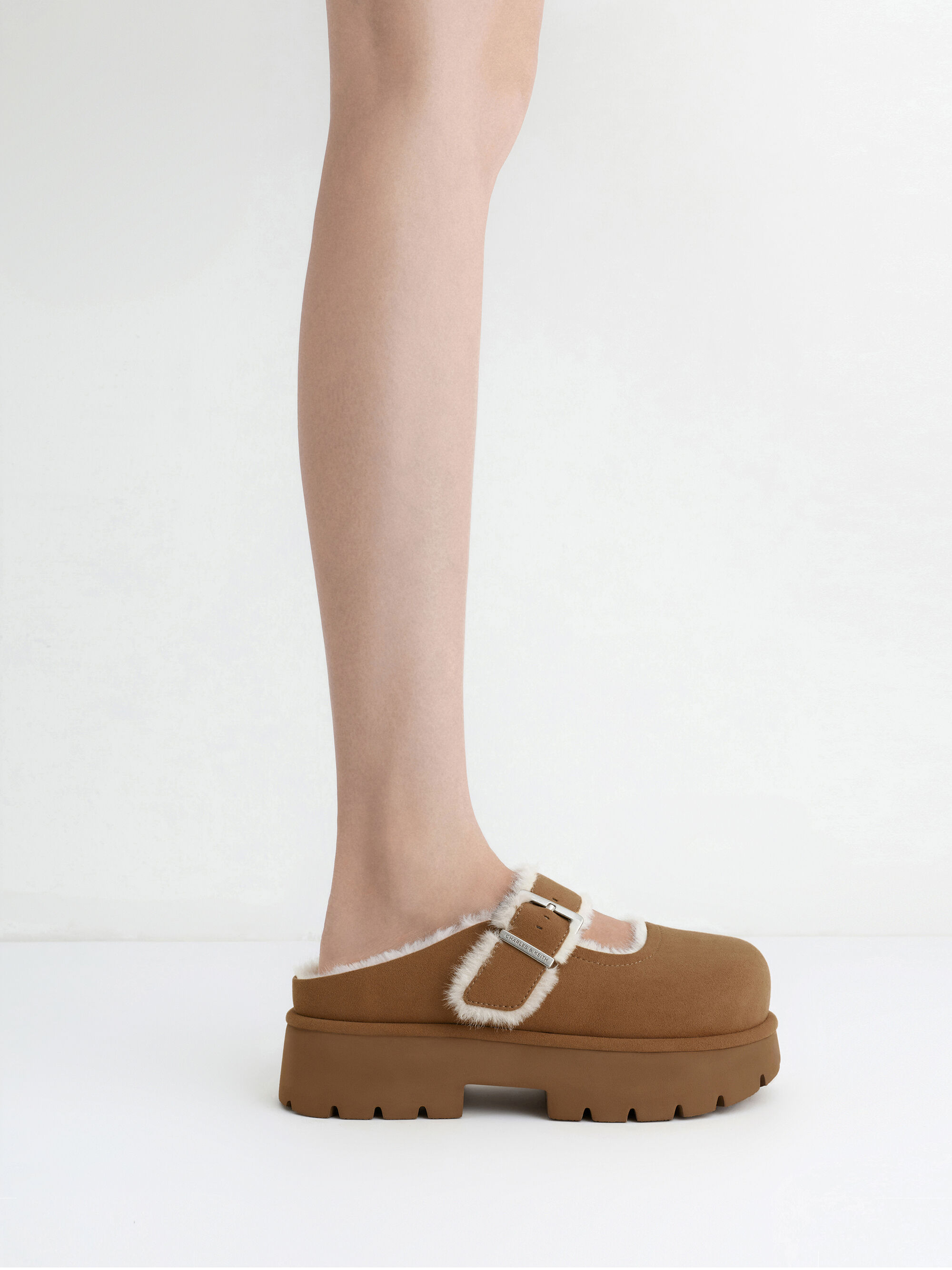 Bergen ベルゲン テクスチャーファートリムバックルプラットフォーム