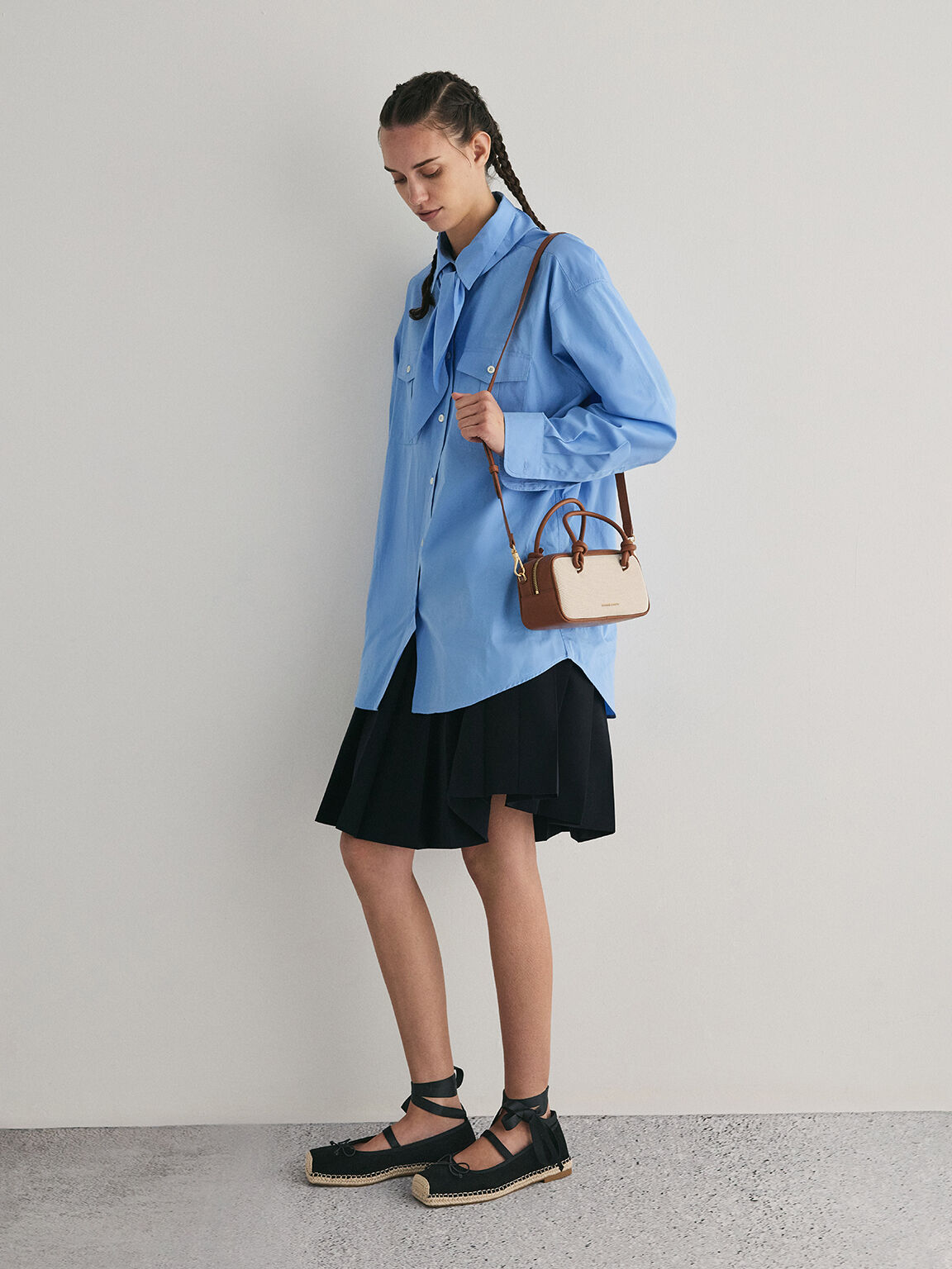 Sammie サミーキャンバスノットハンドルイロンゲイティッドバッグ