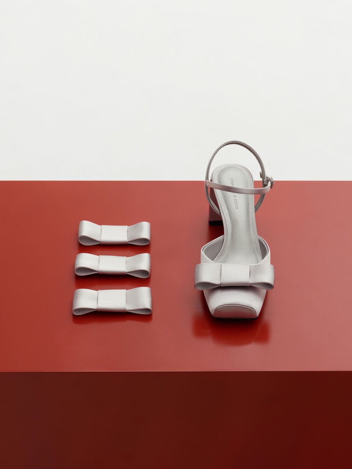 Brantley ブラントリー ボウ アンクルストラップパンプス, グレー, hi-res