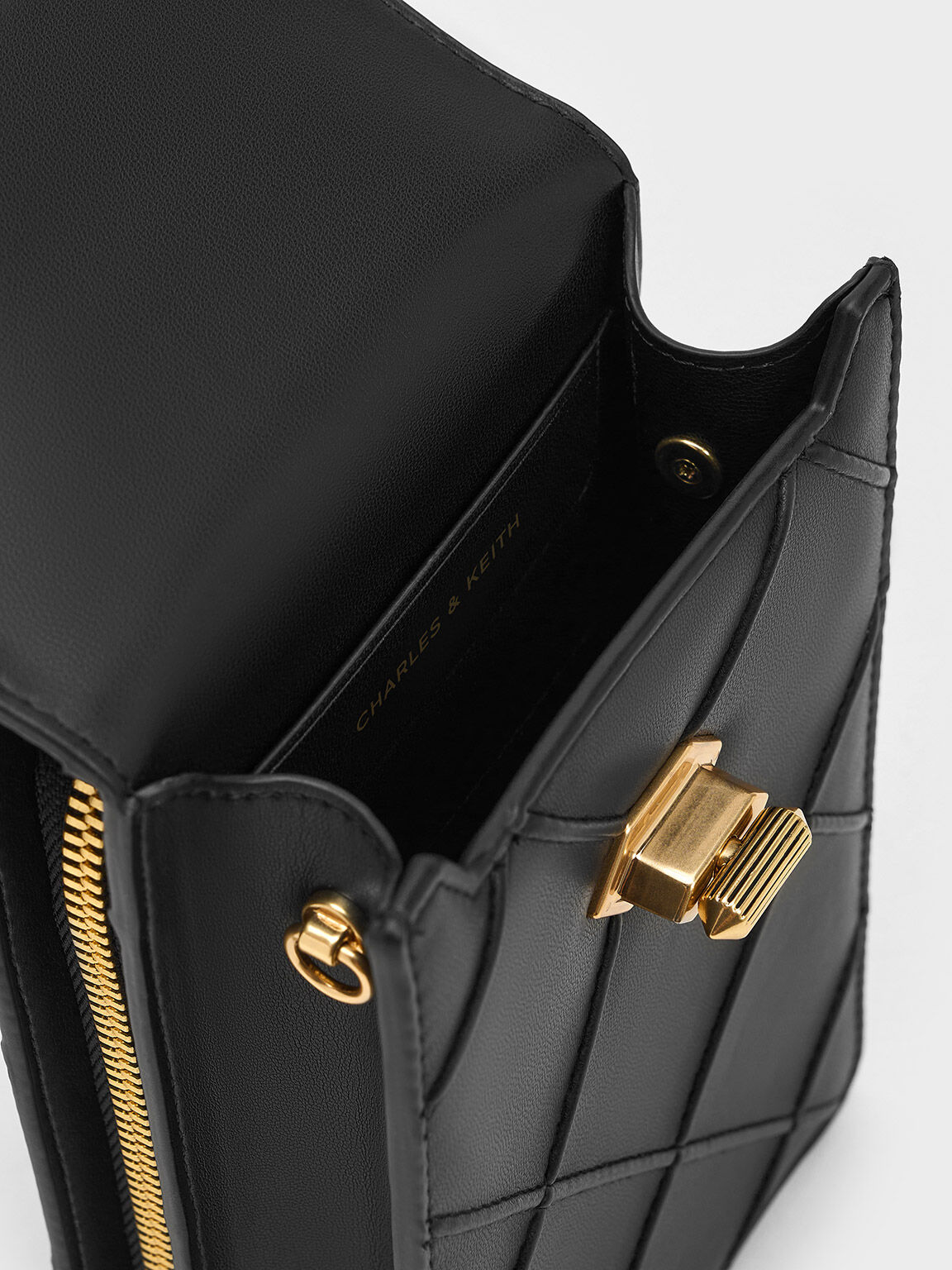 Eleni エレーニ キルトイロンゲイトクロスボディバッグ, ブラック, hi-res