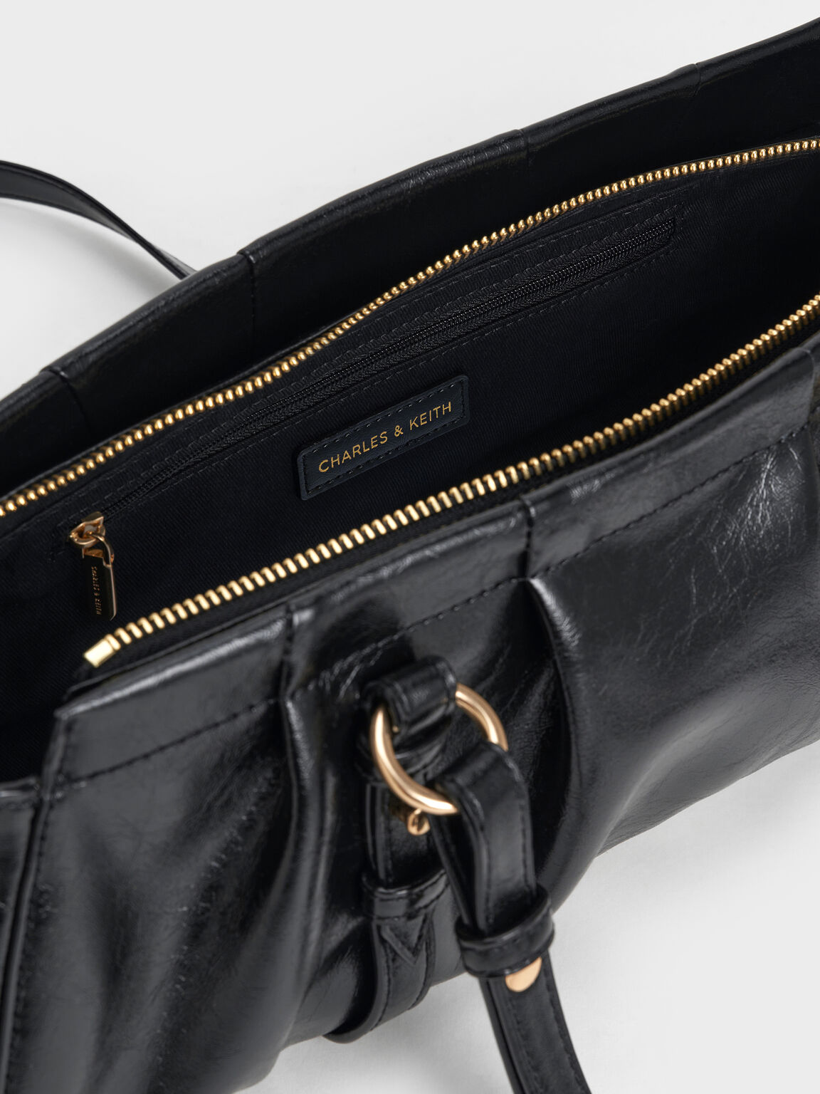 Britton ブリットン ルーシュドイロンゲイトショルダーバッグ, ブラック, hi-res