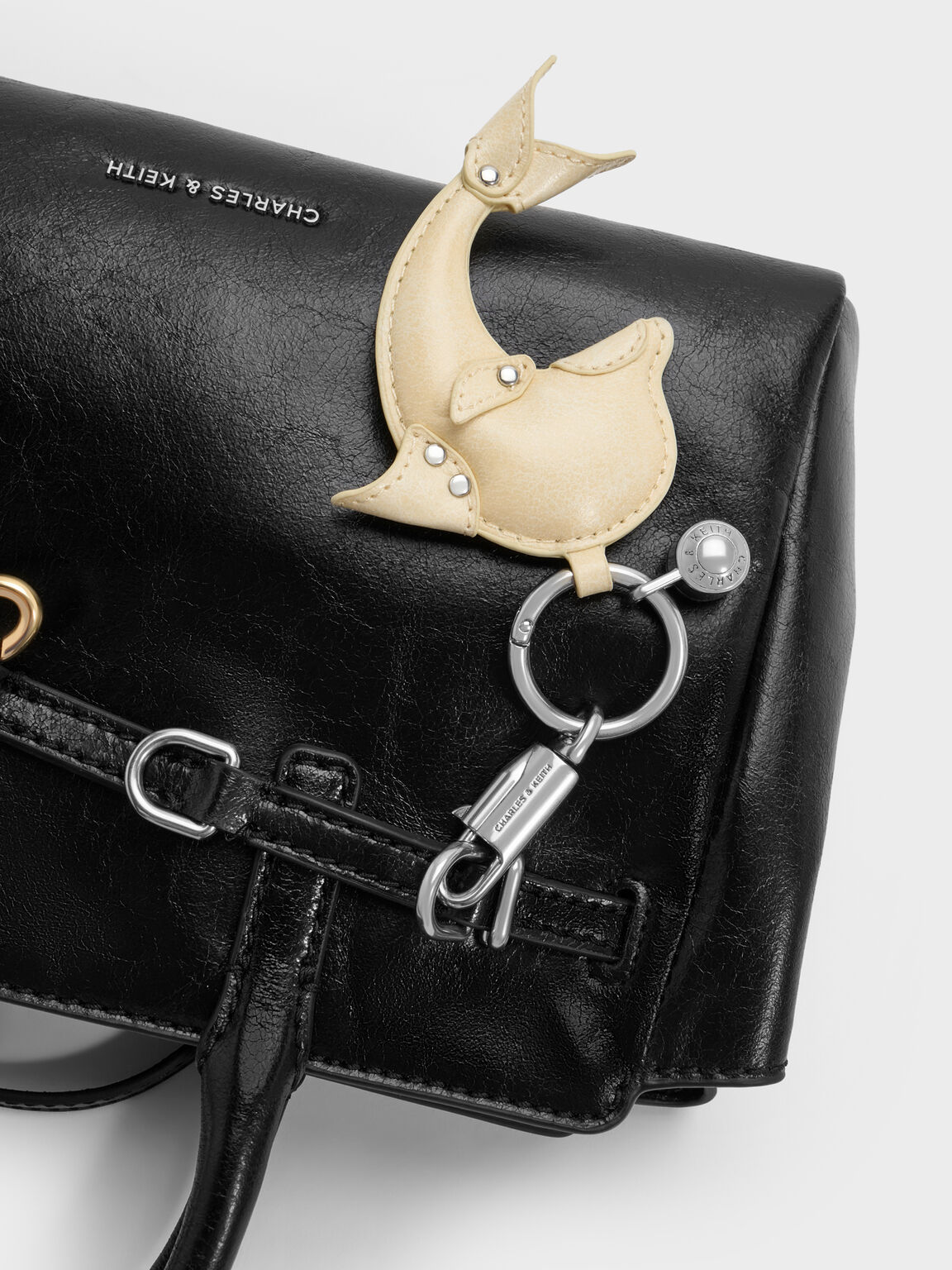 Delfina デルフィナ ドルフィン チャーム, バターイエロー, hi-res