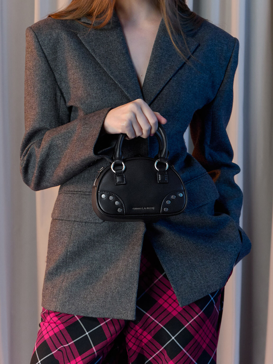 Bobbie ボビー スタッズトップハンドルバッグ, ノワール, hi-res