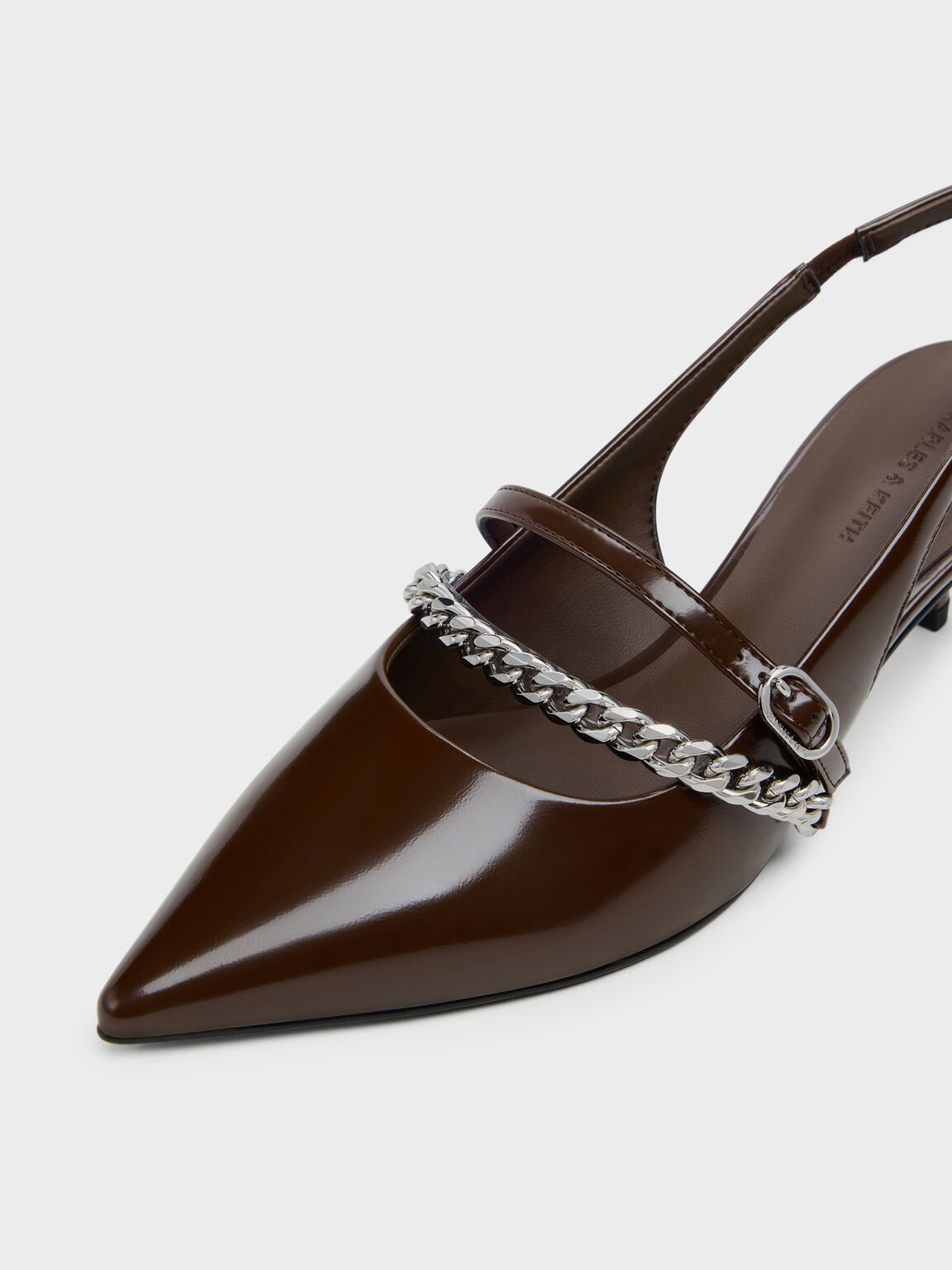 Georgie ジョージー チェーンスリングバック キトゥンヒール, ダークブラウン, hi-res