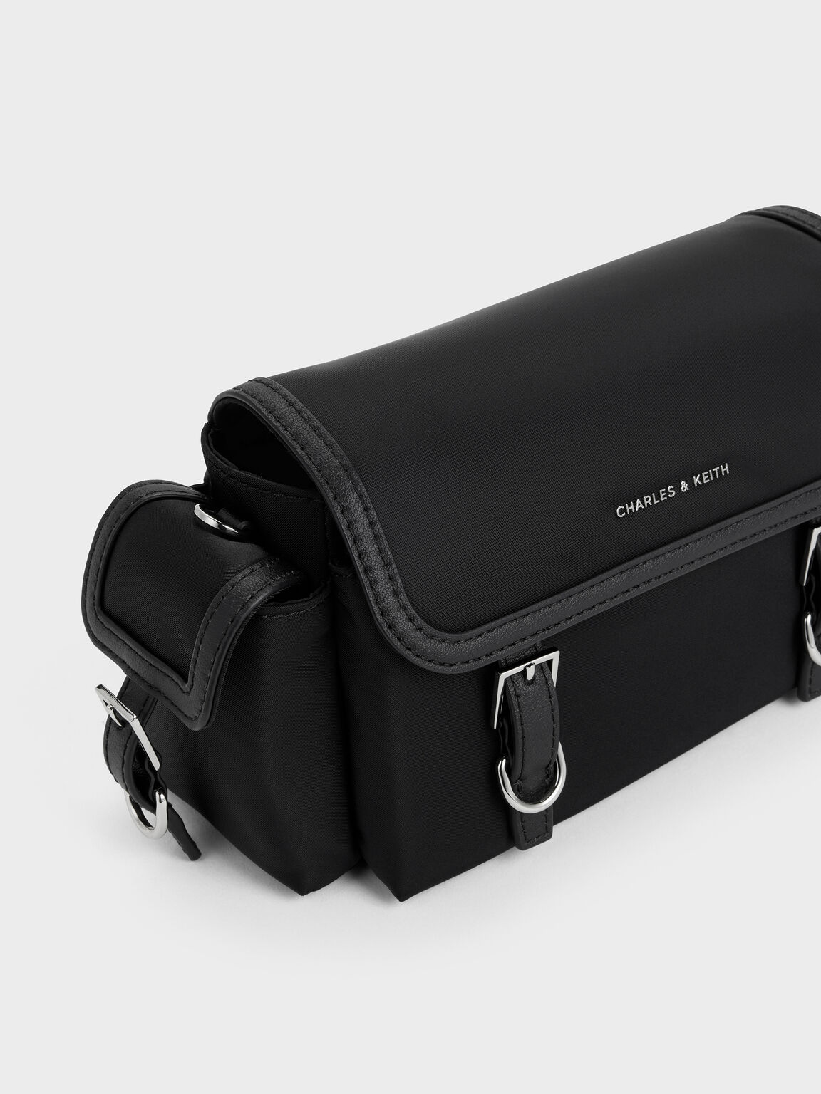 Levy レヴィー ナイロン バックル クロスボディバッグ, ノワール, hi-res