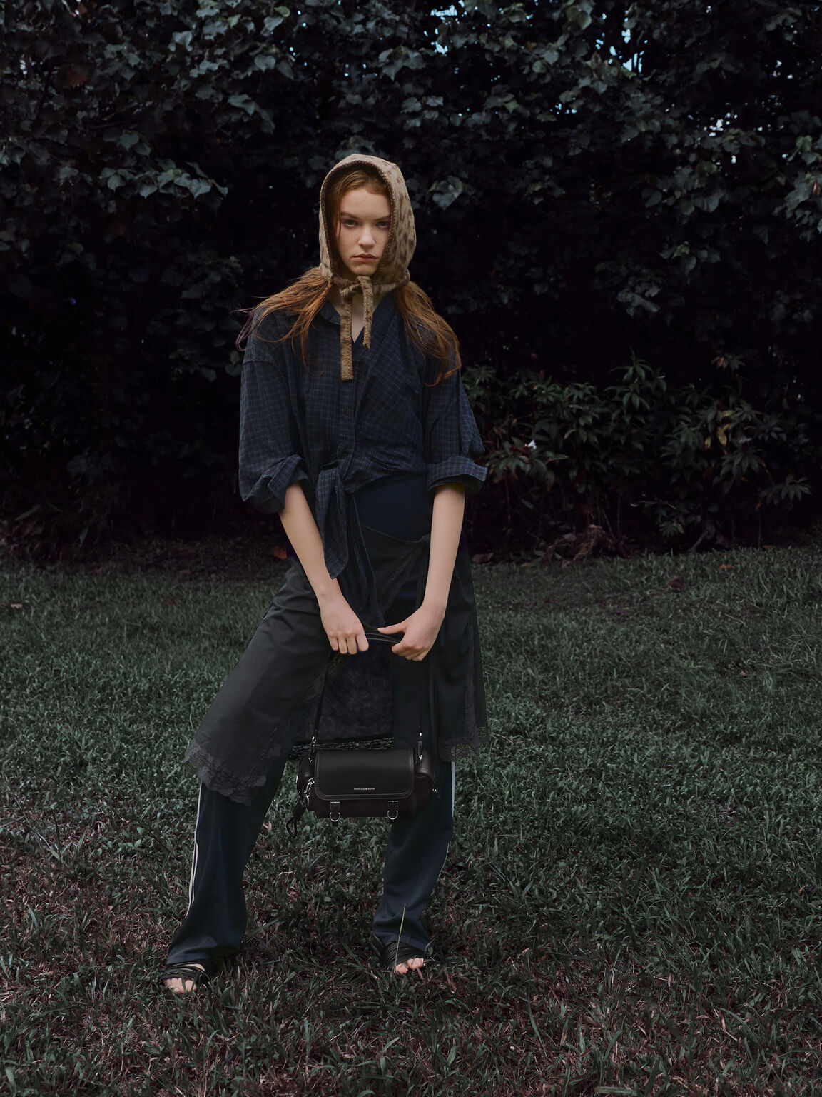 Levy レヴィー ナイロン バックル クロスボディバッグ, ノワール, hi-res